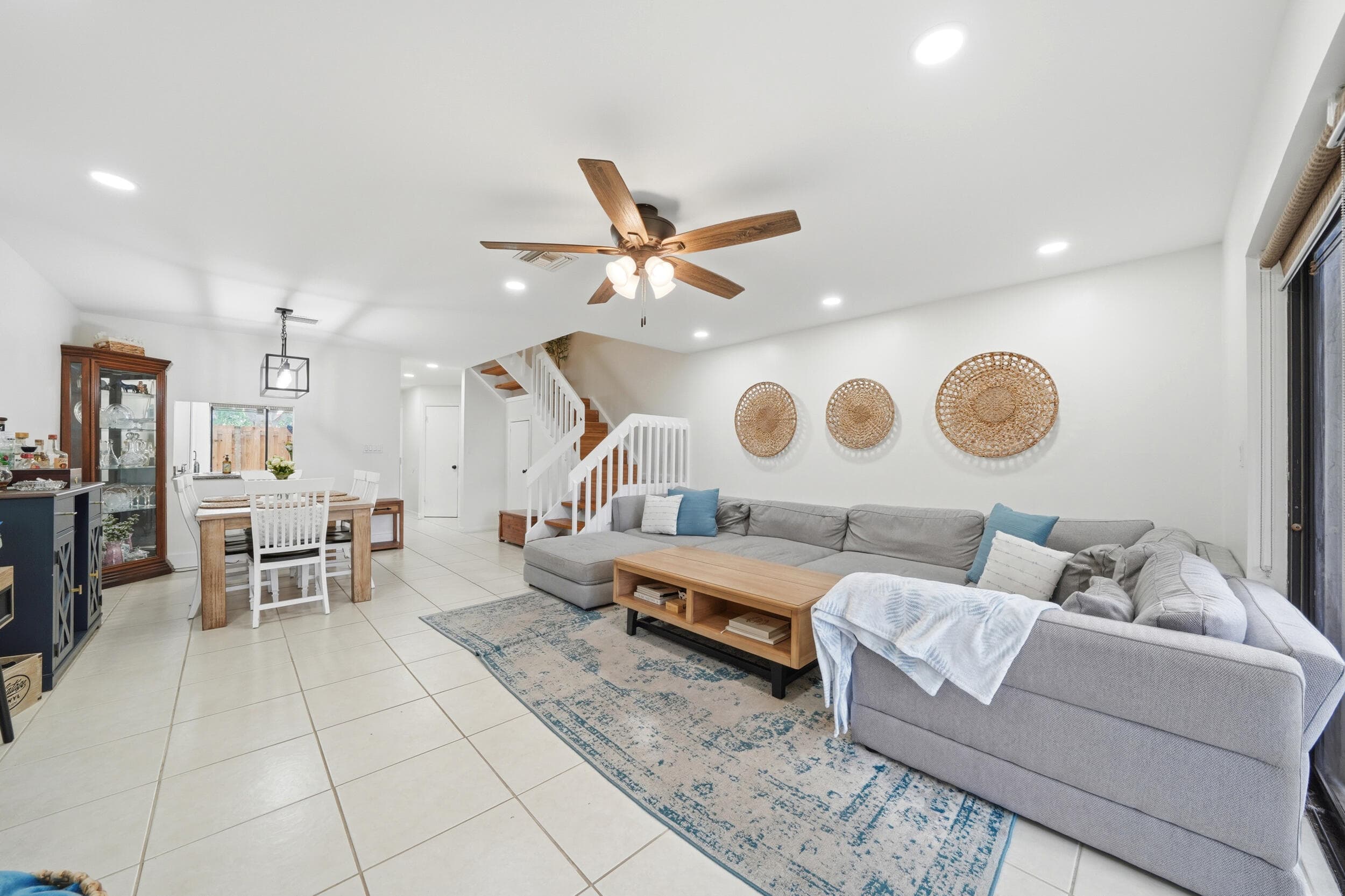 4737 NW 82nd Avenue 1207, Lauderhill, FL 33351 — photo 18 of 37