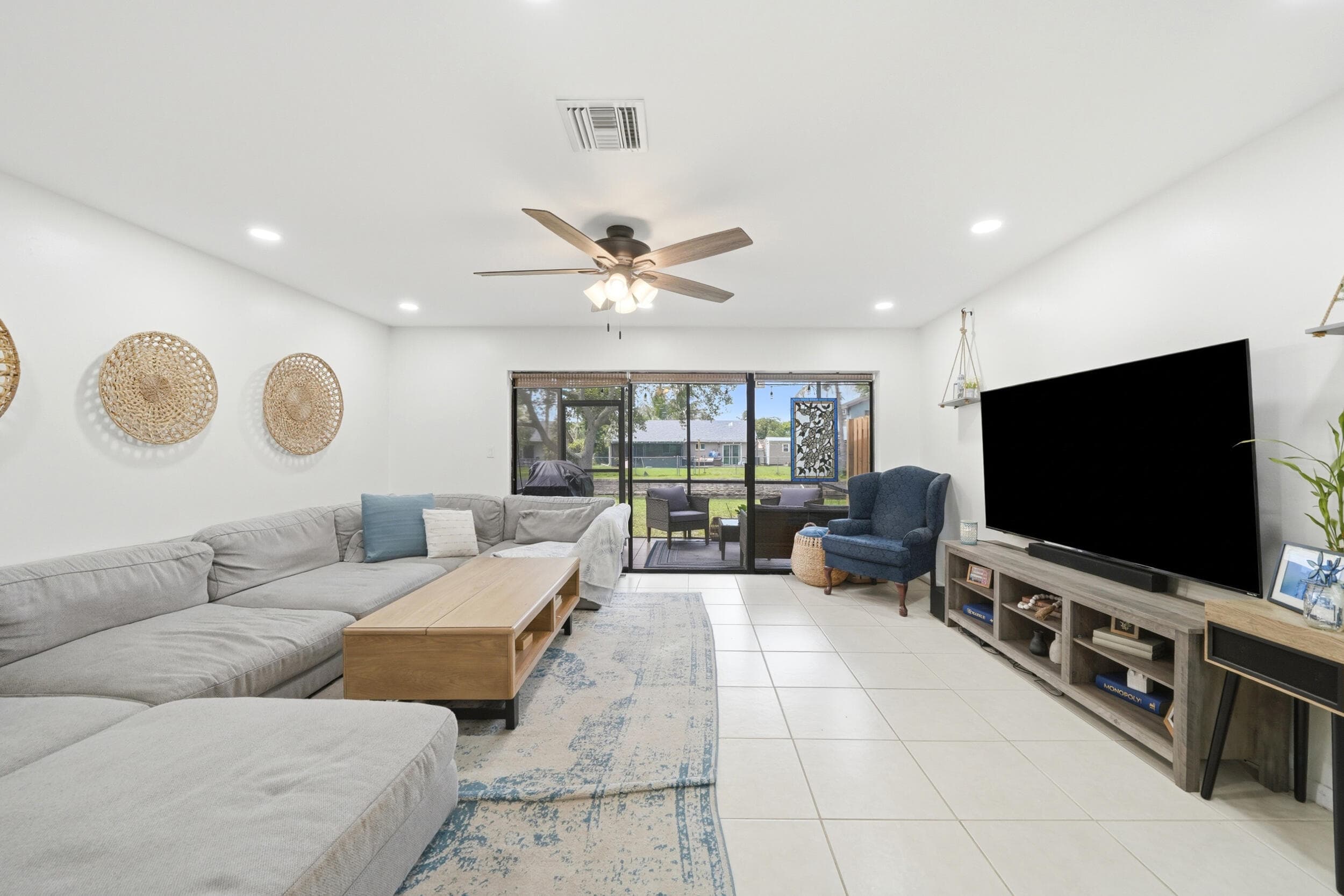 4737 NW 82nd Avenue 1207, Lauderhill, FL 33351 — photo 13 of 37