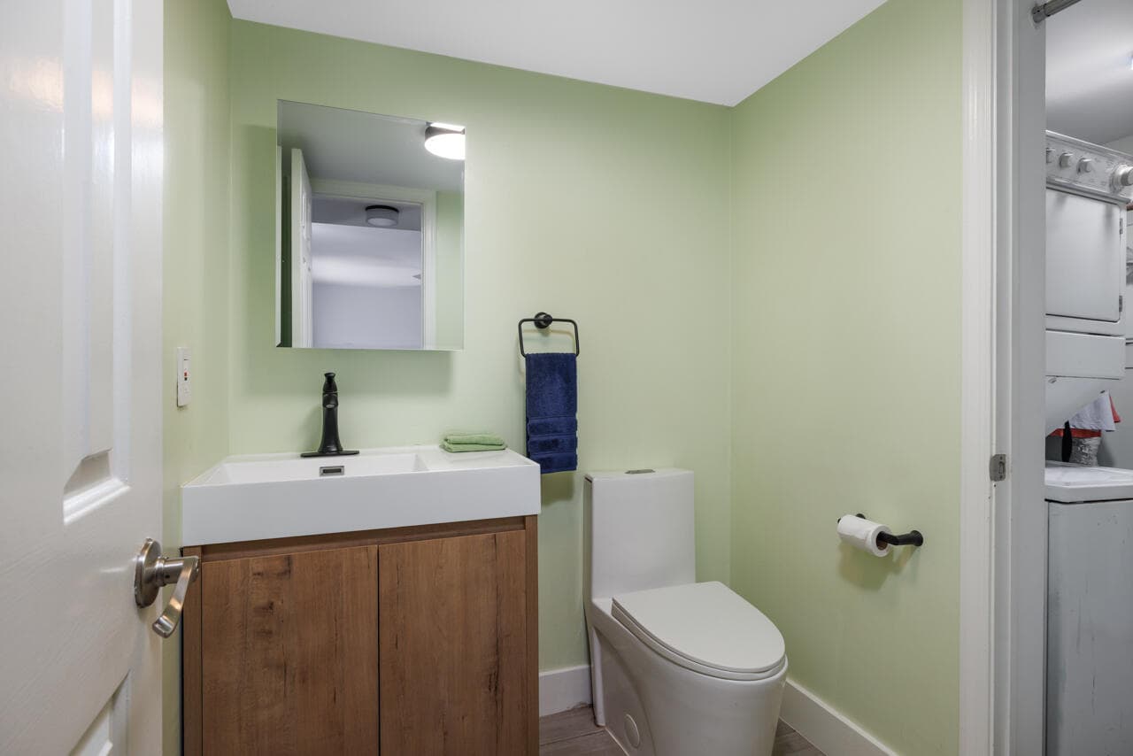 106 Linda Lane 1, Palm Beach Shores, FL 33404 — photo 11 of 20