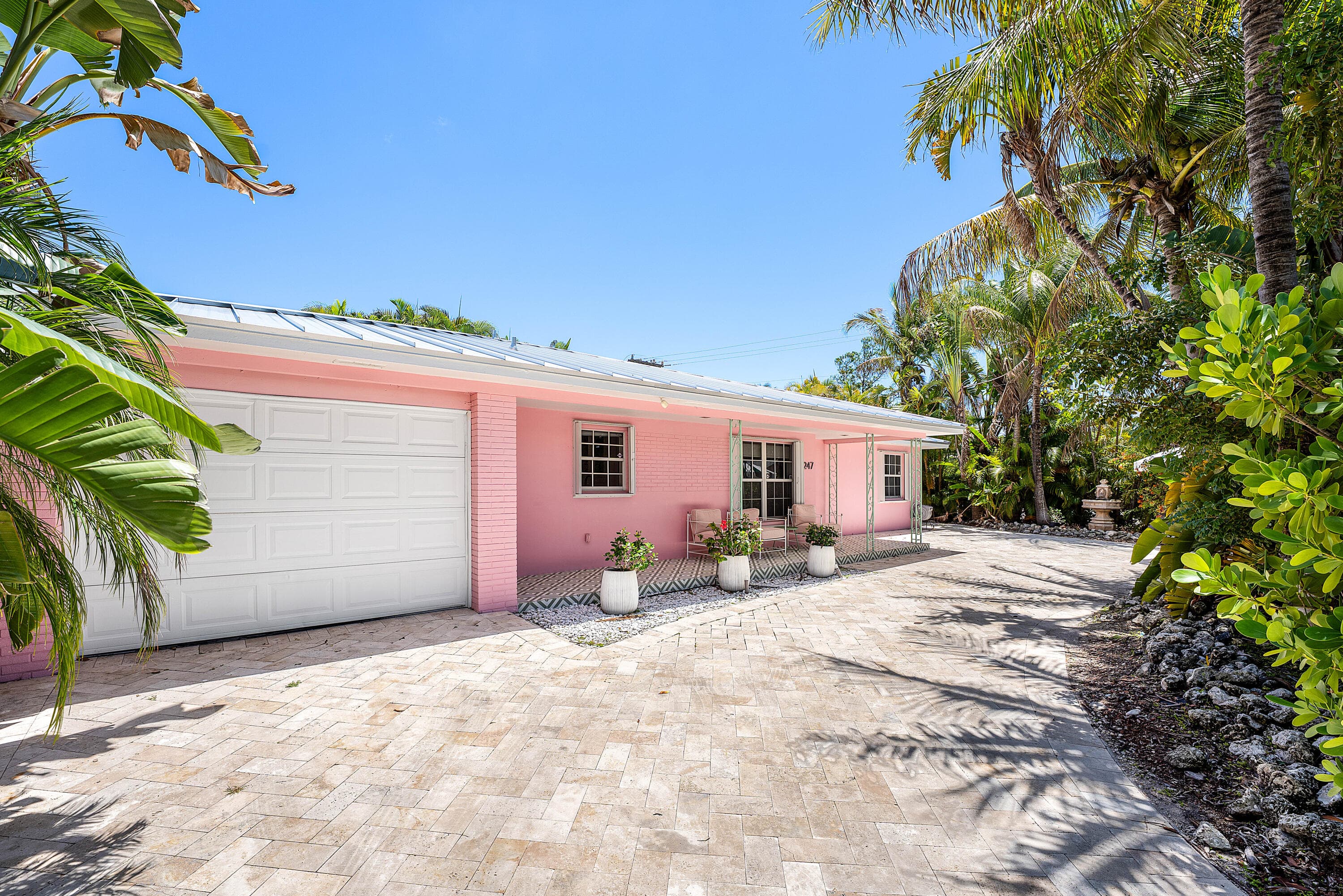 247 SE 3rd Avenue, Delray Beach, FL 33483 — photo 2 of 41