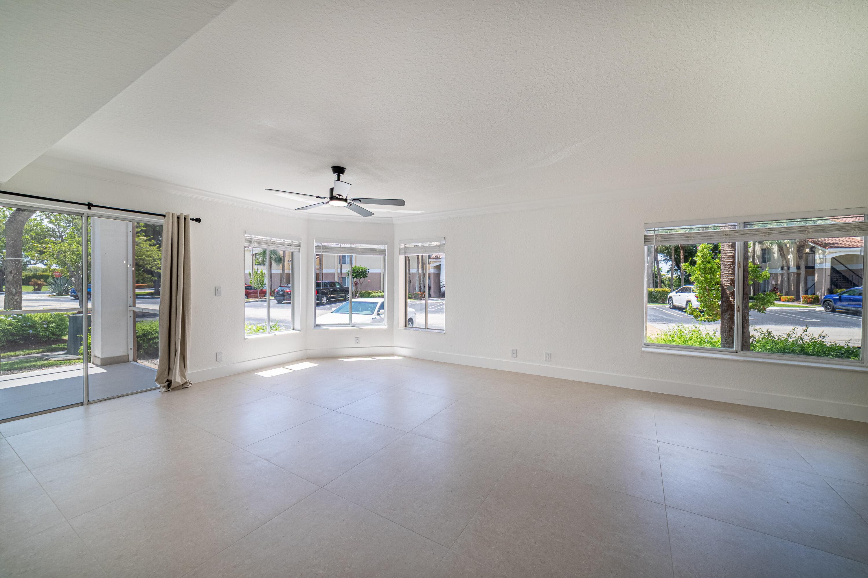 815 W Boynton Beach Boulevard 12-106, Boynton Beach, FL 33426 — photo 14 of 44