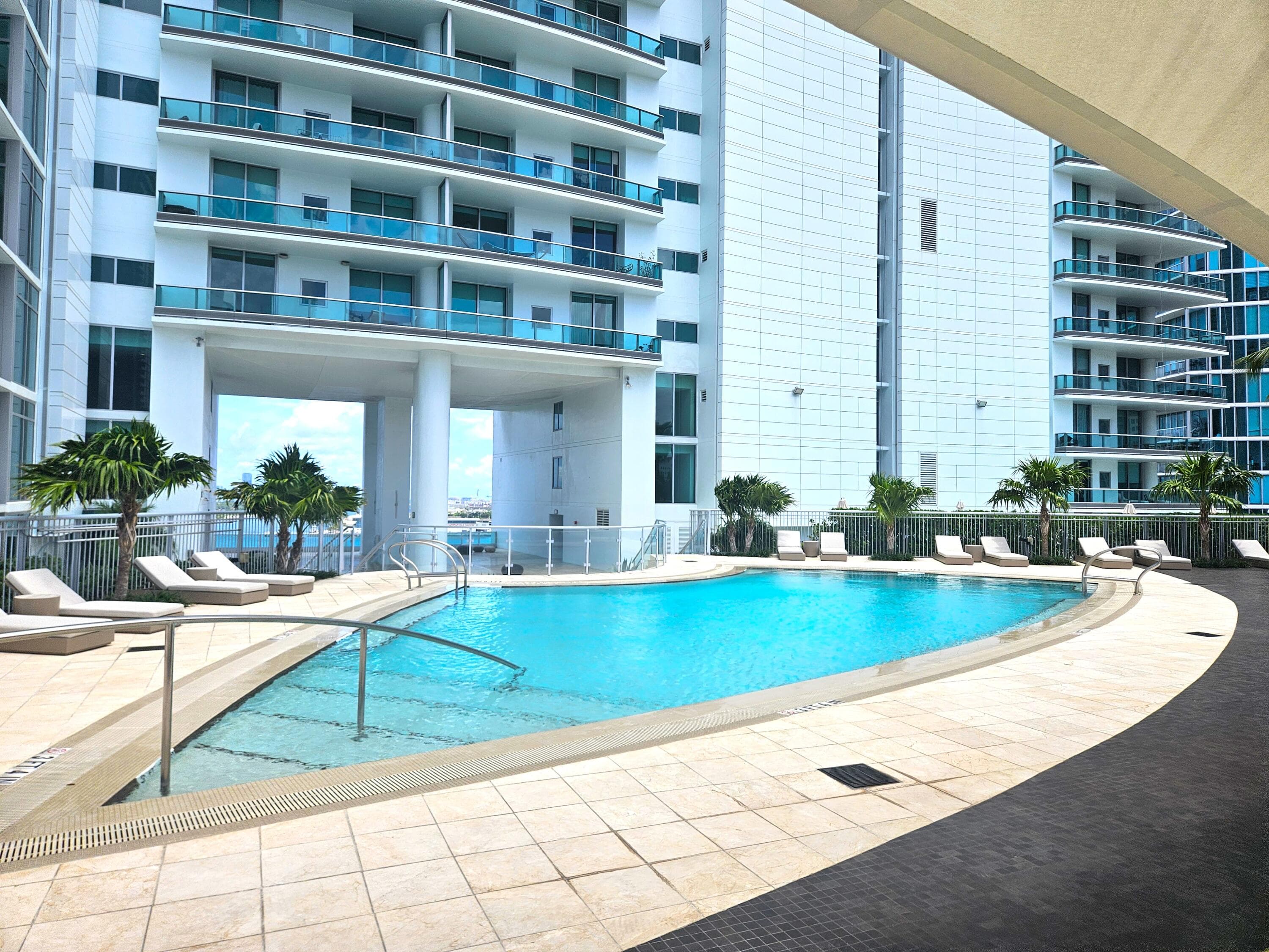 900 Biscayne Boulevard 4703, Miami, FL 33132 — photo 44 of 59