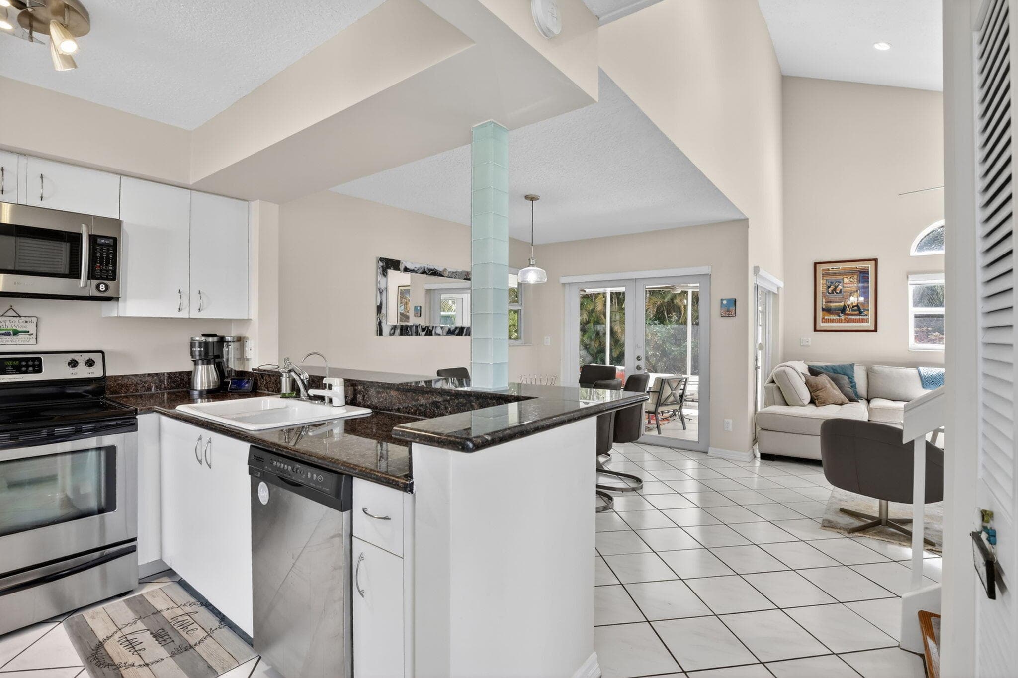 1306 SE 5th Court, Dania Beach, FL 33004 — photo 13 of 43