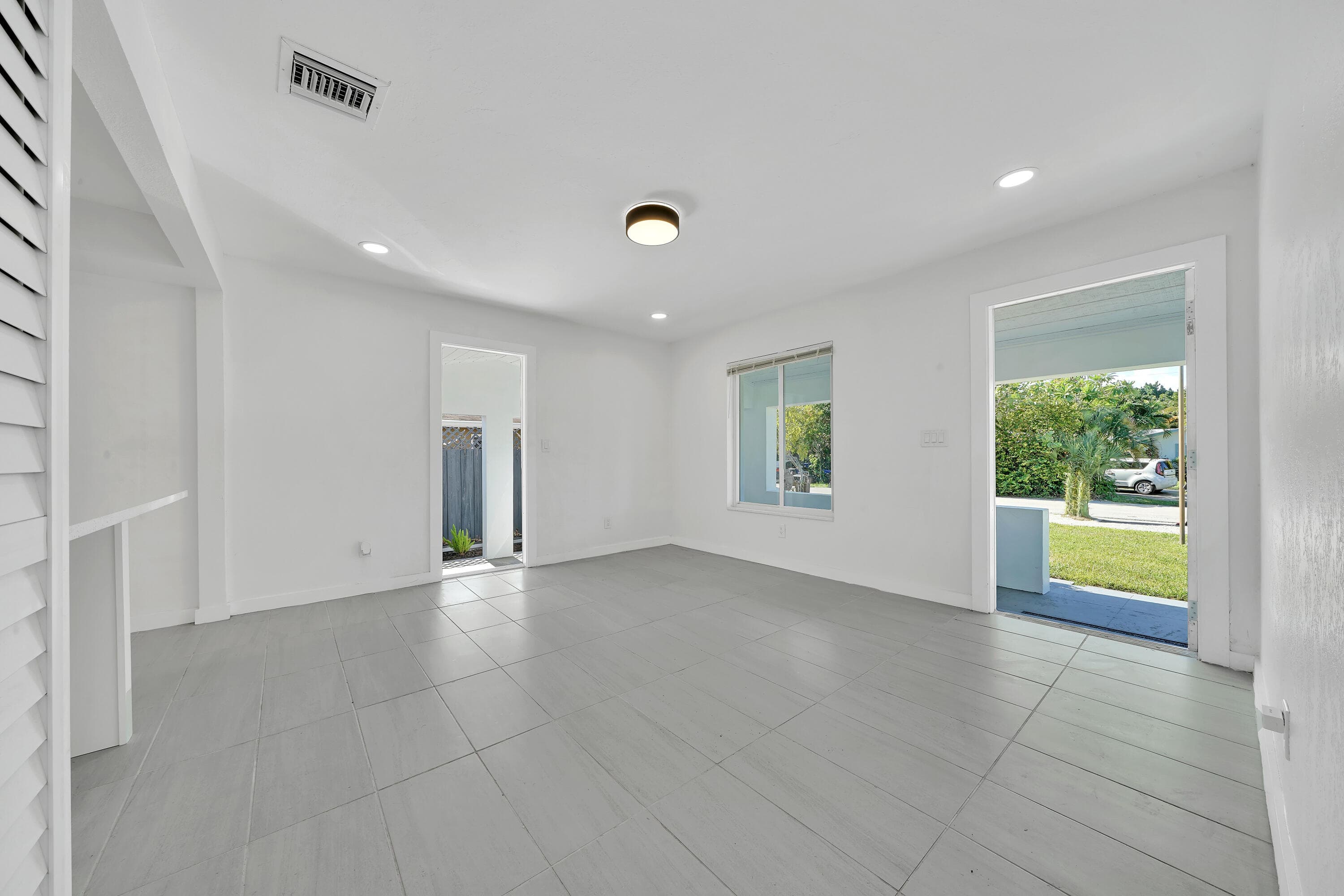 1108 NE 16th Street, Fort Lauderdale, FL 33304 — photo 6 of 37