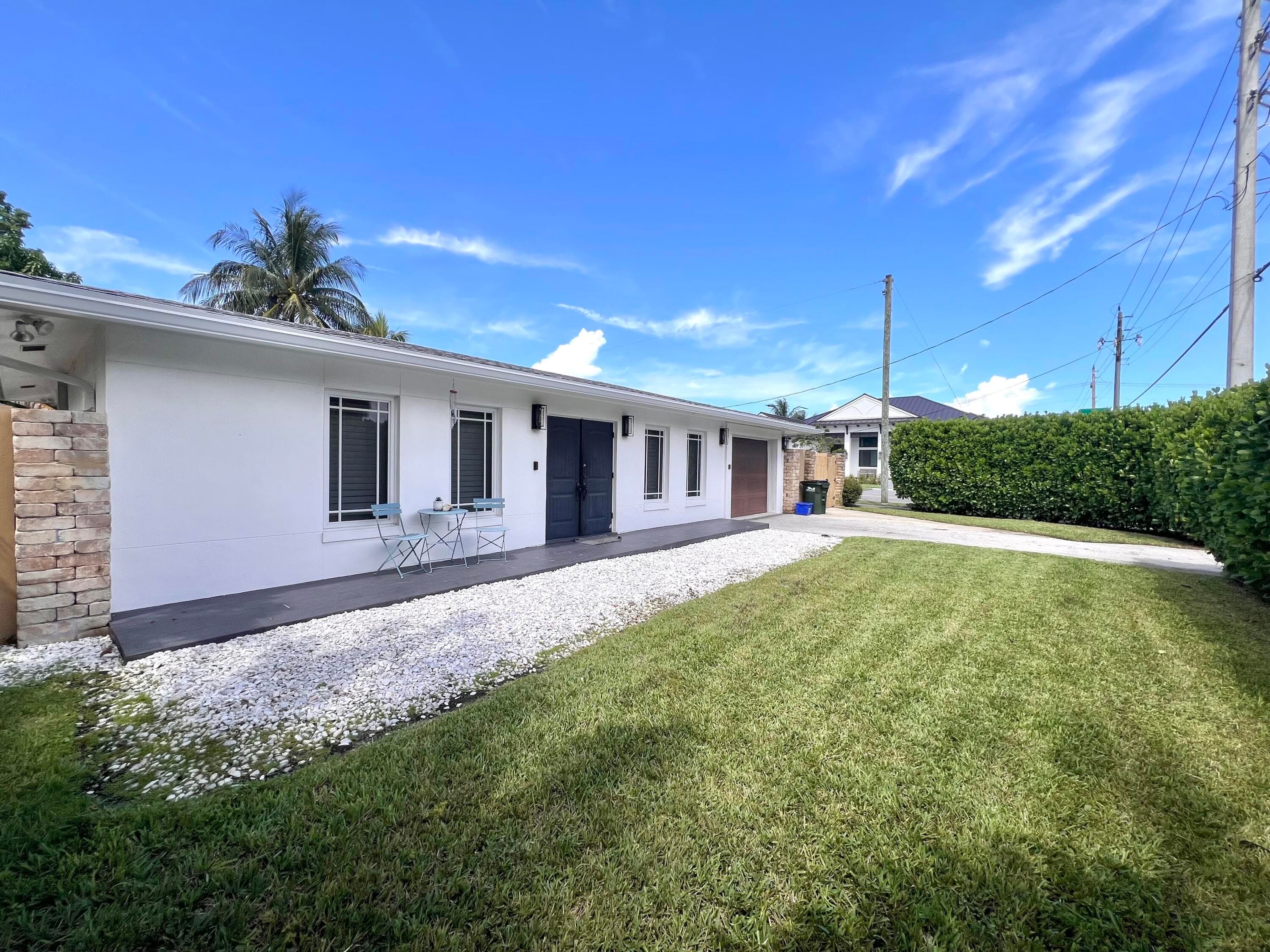 902 S Swinton Avenue, Delray Beach, FL 33444 — photo 4 of 35