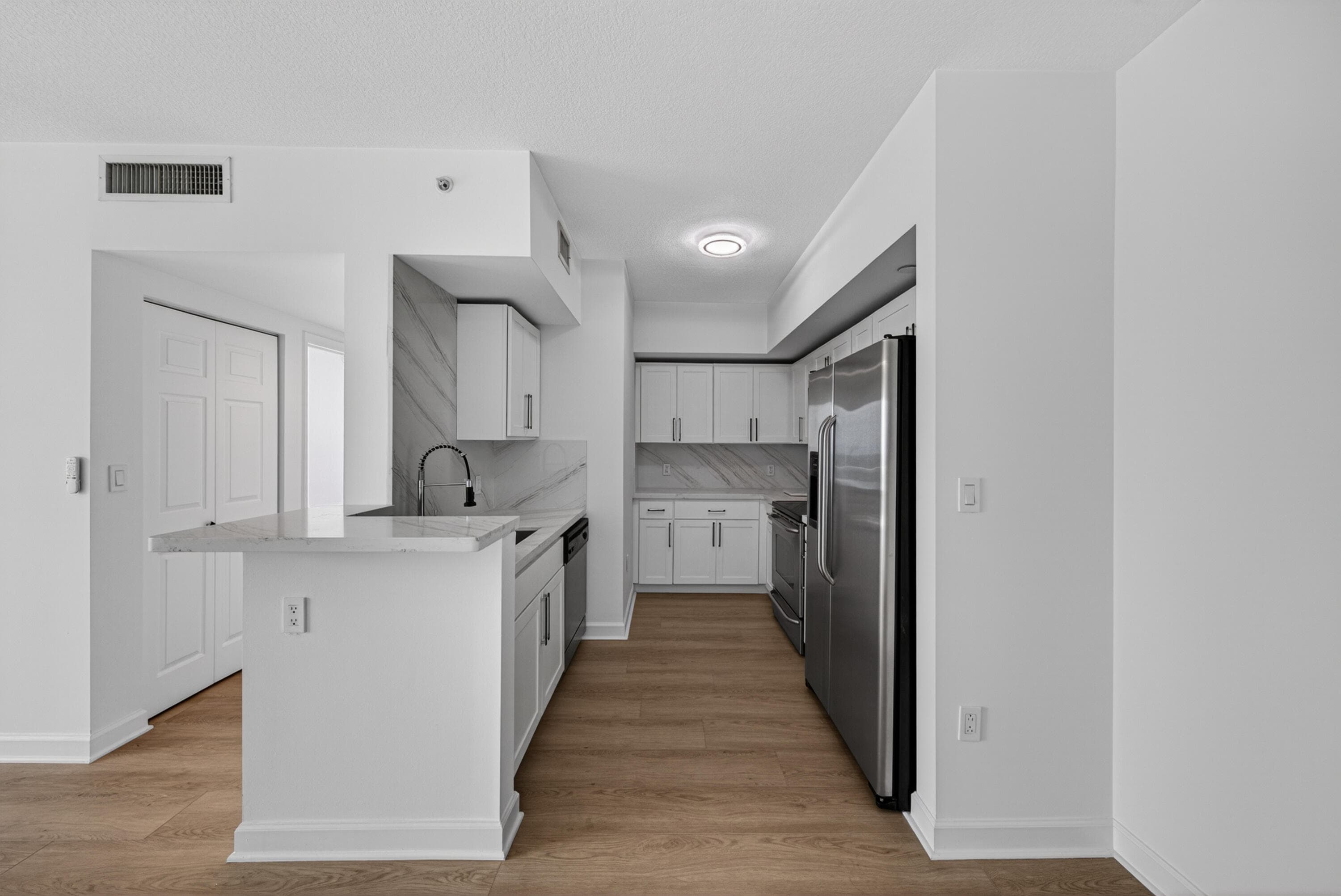 1723 SW 2nd Avenue 909, Miami, FL 33129 — photo 13 of 53
