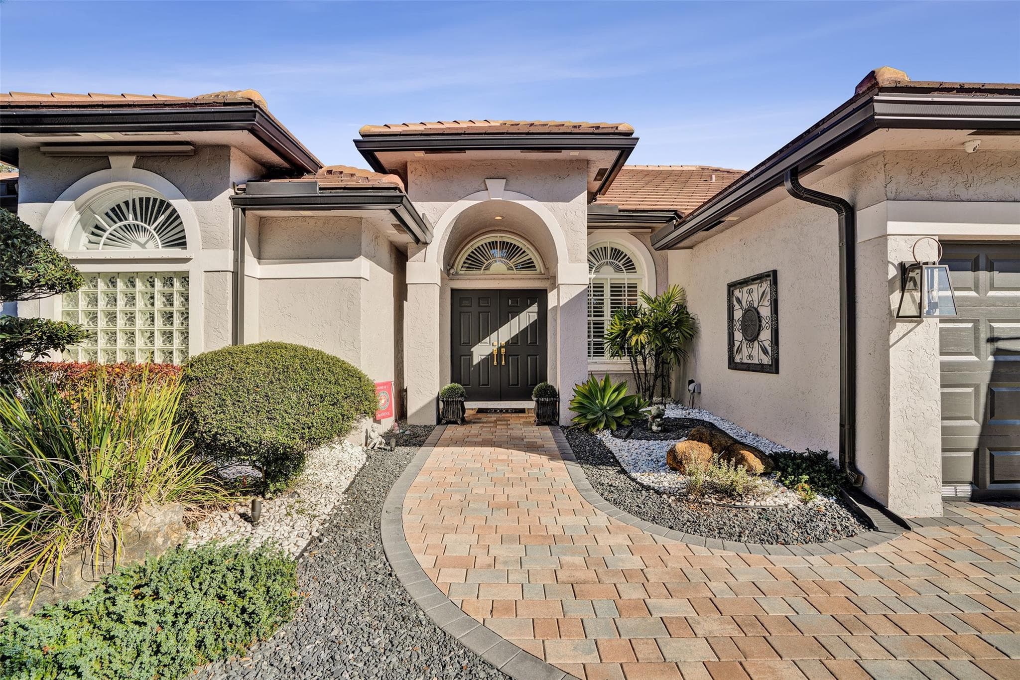 16287 Mariposa Circle S, Pembroke Pines, FL 33331 — photo 1 of 19