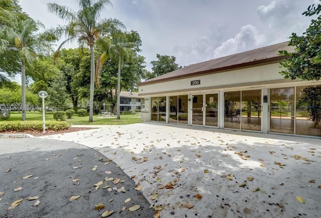 606 Gardens Drive, Pompano Beach, FL 33069 — photo 19 of 26