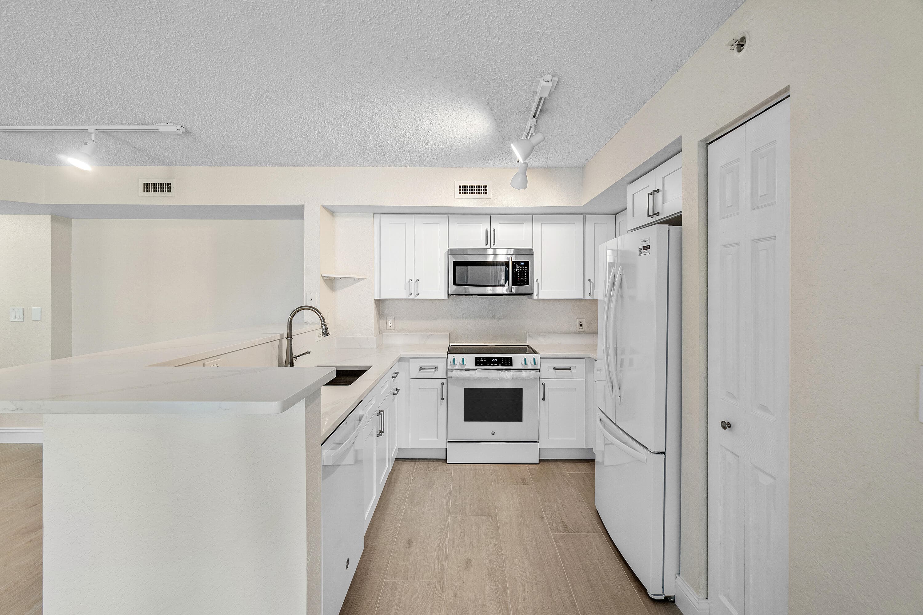 1801 N Flagler Drive 835, West Palm Beach, FL 33407 — photo 16 of 34