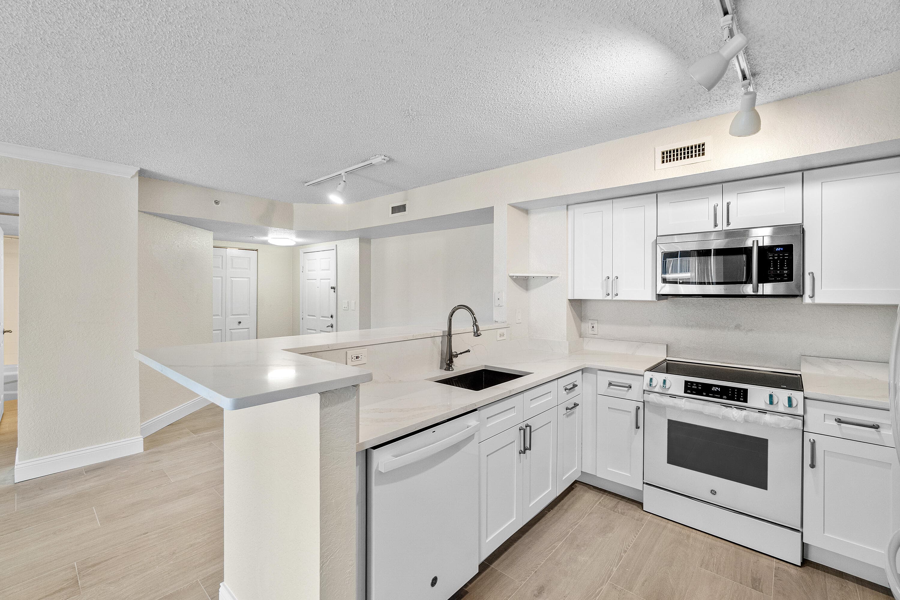 1801 N Flagler Drive 835, West Palm Beach, FL 33407 — photo 17 of 34