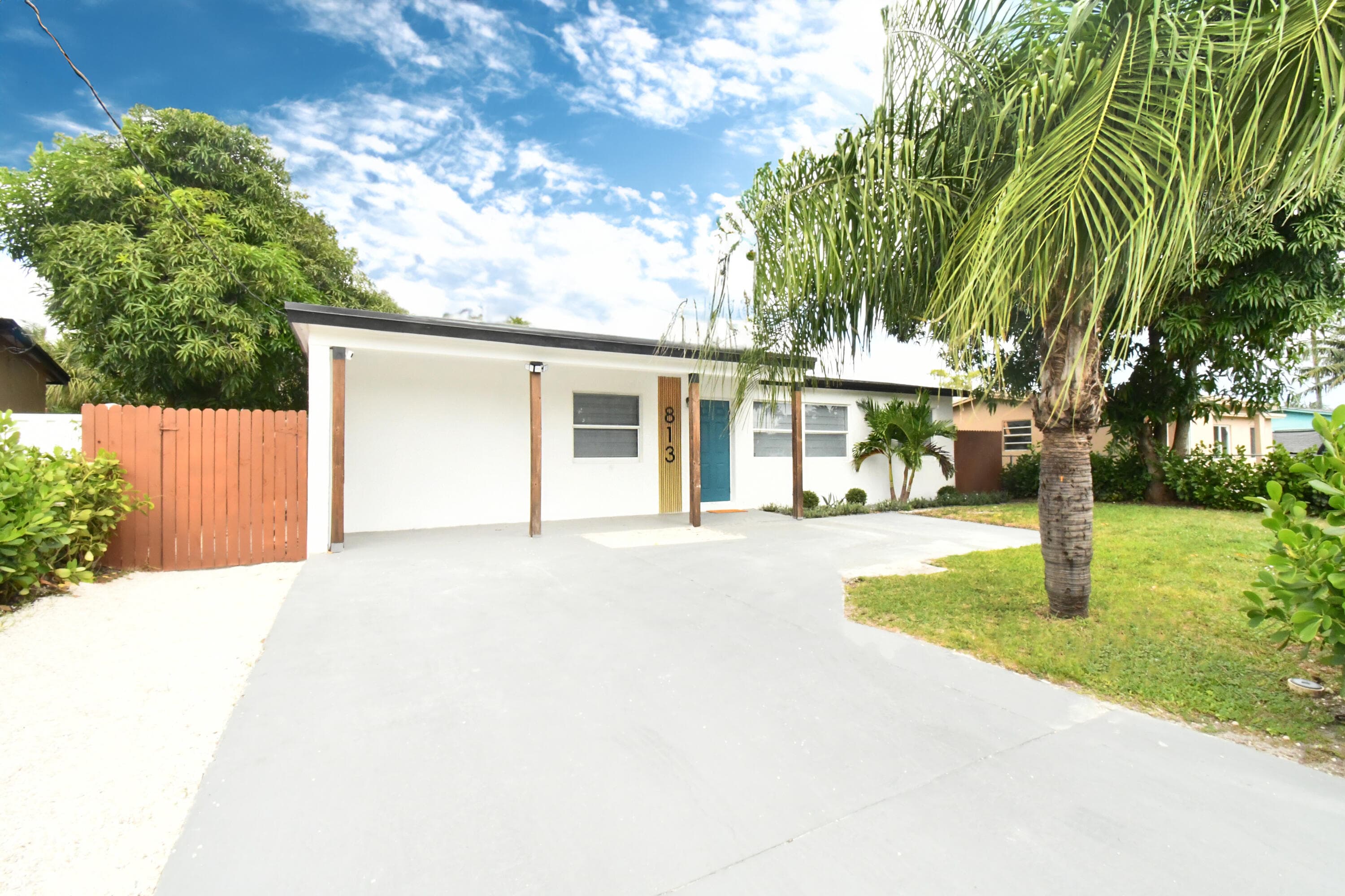 813 SW 3rd Court, Delray Beach, FL 33444 — photo 1 of 25