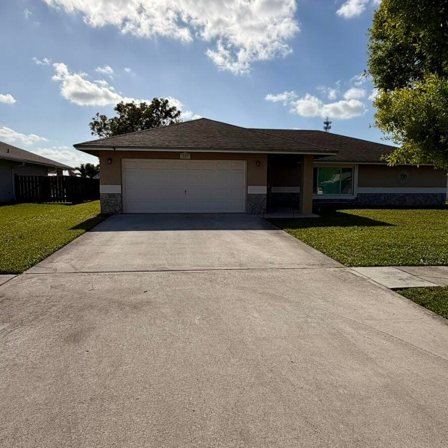 147 Sunflower Circle, Royal Palm Beach, FL 33411 — photo 2 of 37