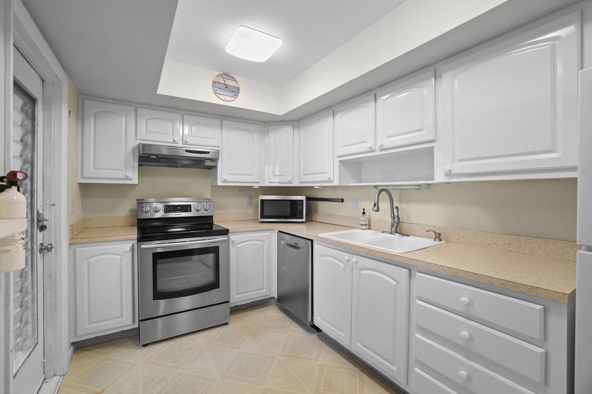 1950 NE Indian River Drive 203, Jensen Beach, FL 34957 — photo 10 of 43