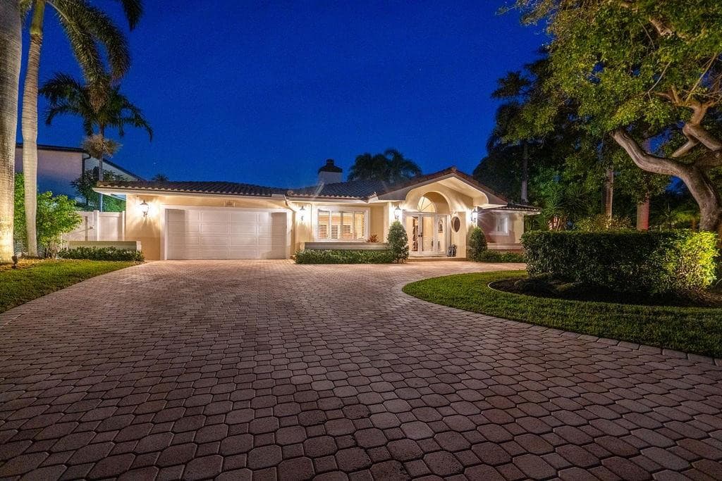 2317 NE 28th Court, Lighthouse Point, FL 33064 — photo 2 of 49
