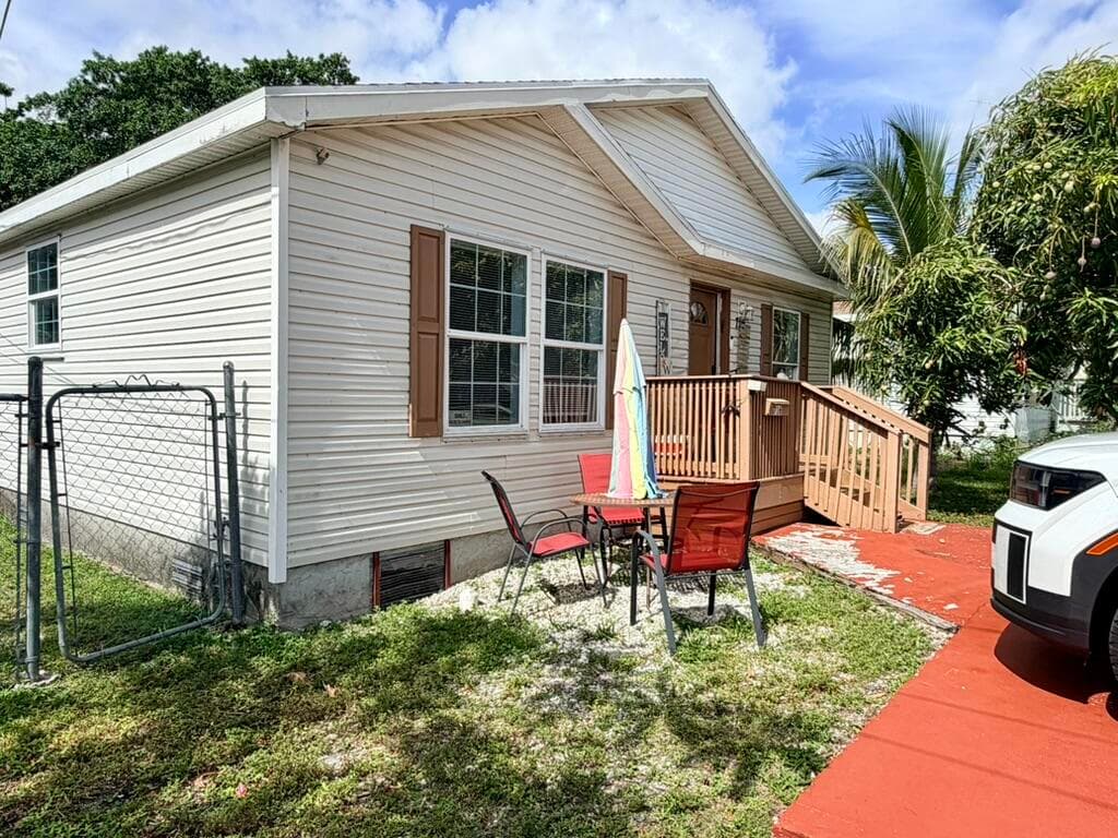 716 21st Street, West Palm Beach, FL 33407 — photo 2 of 29