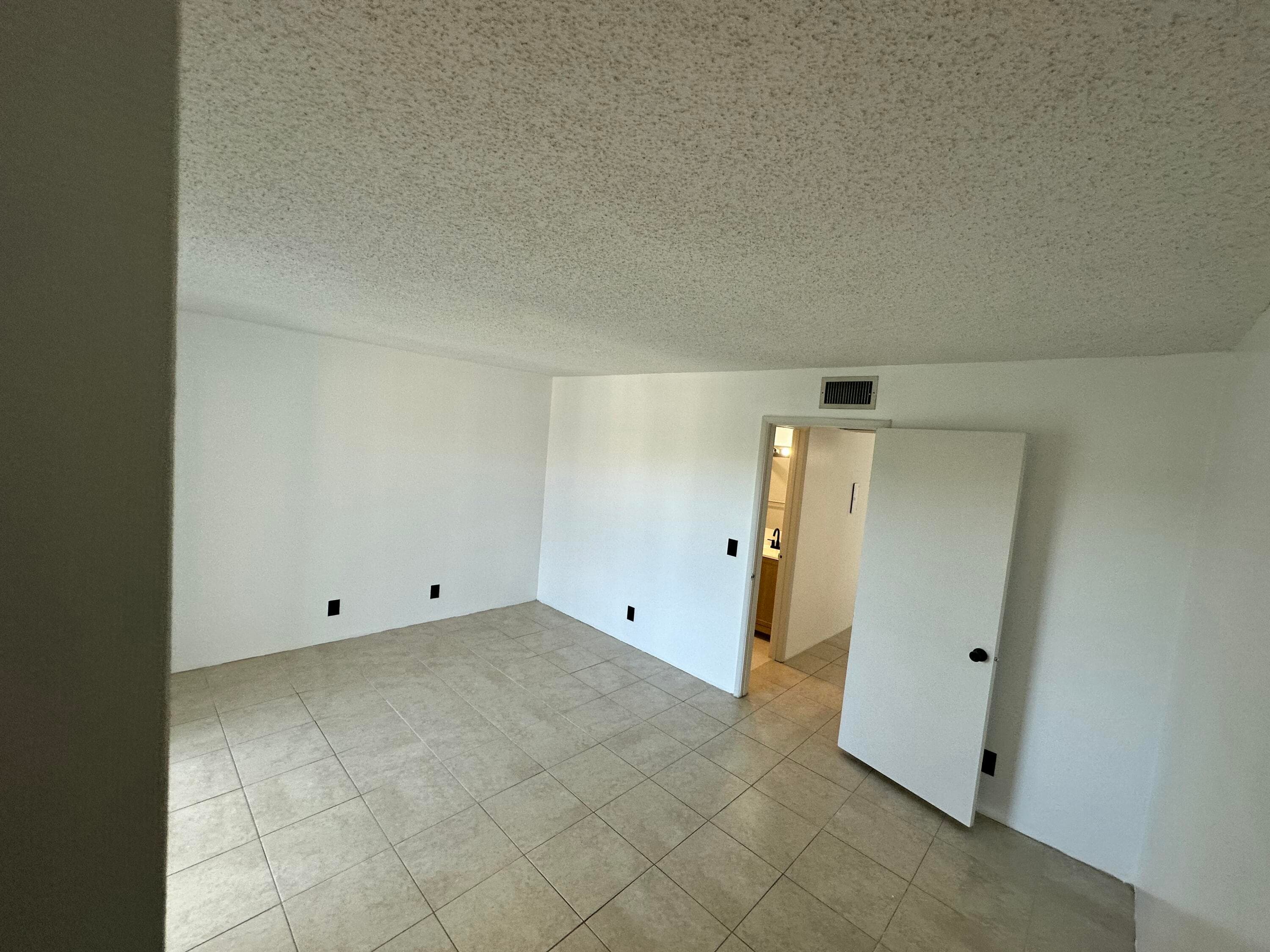 555 Purdy Lane 306, Palm Springs, FL 33461 — photo 14 of 22