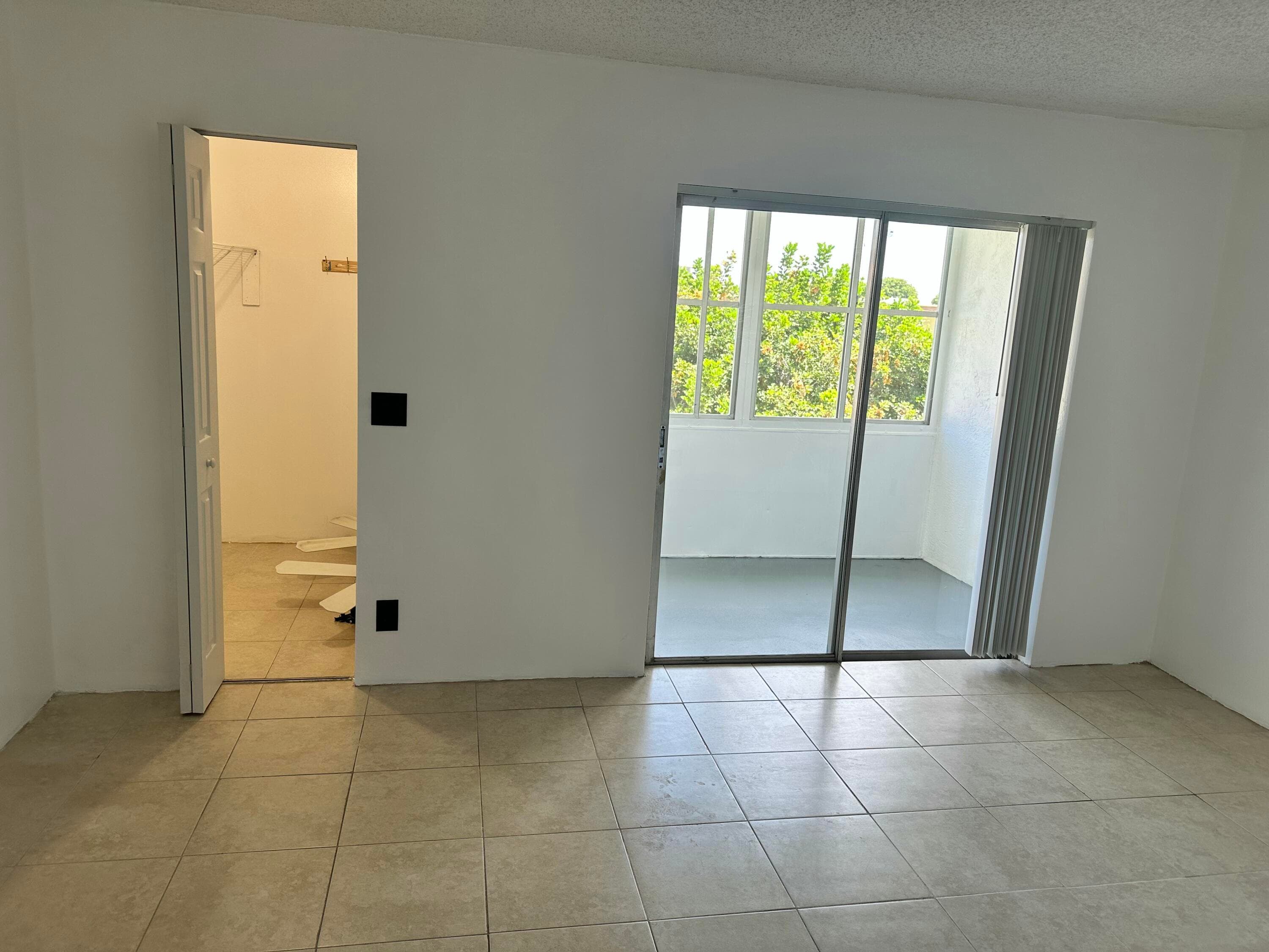 555 Purdy Lane 306, Palm Springs, FL 33461 — photo 15 of 22