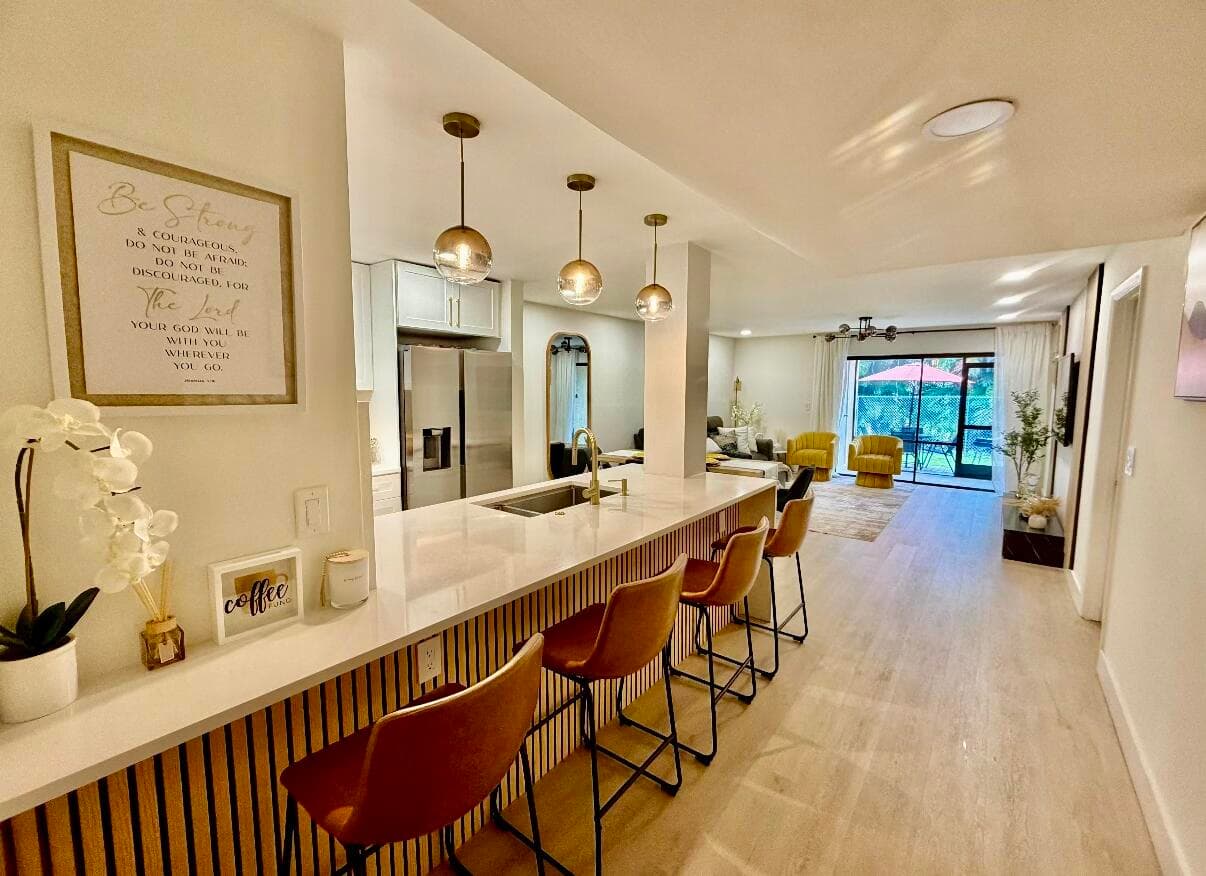 22415 SW 61st Way 106, Boca Raton, FL 33428 — photo 1 of 21