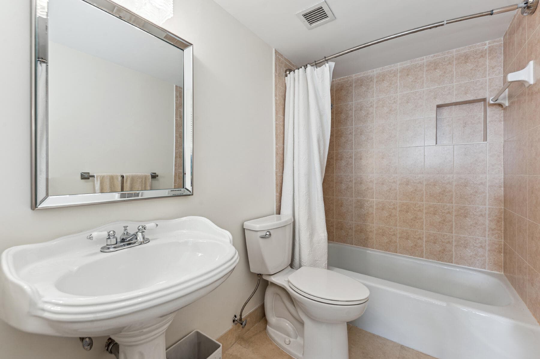 3800 Washington Road 303, West Palm Beach, FL 33405 — photo 9 of 14