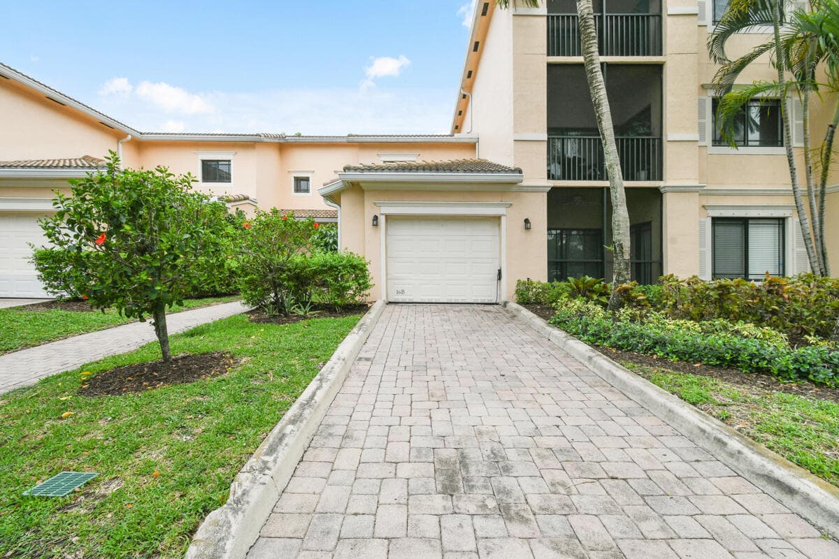 2916 Tuscany Court 104, Palm Beach Gardens, FL 33410 — photo 33 of 46