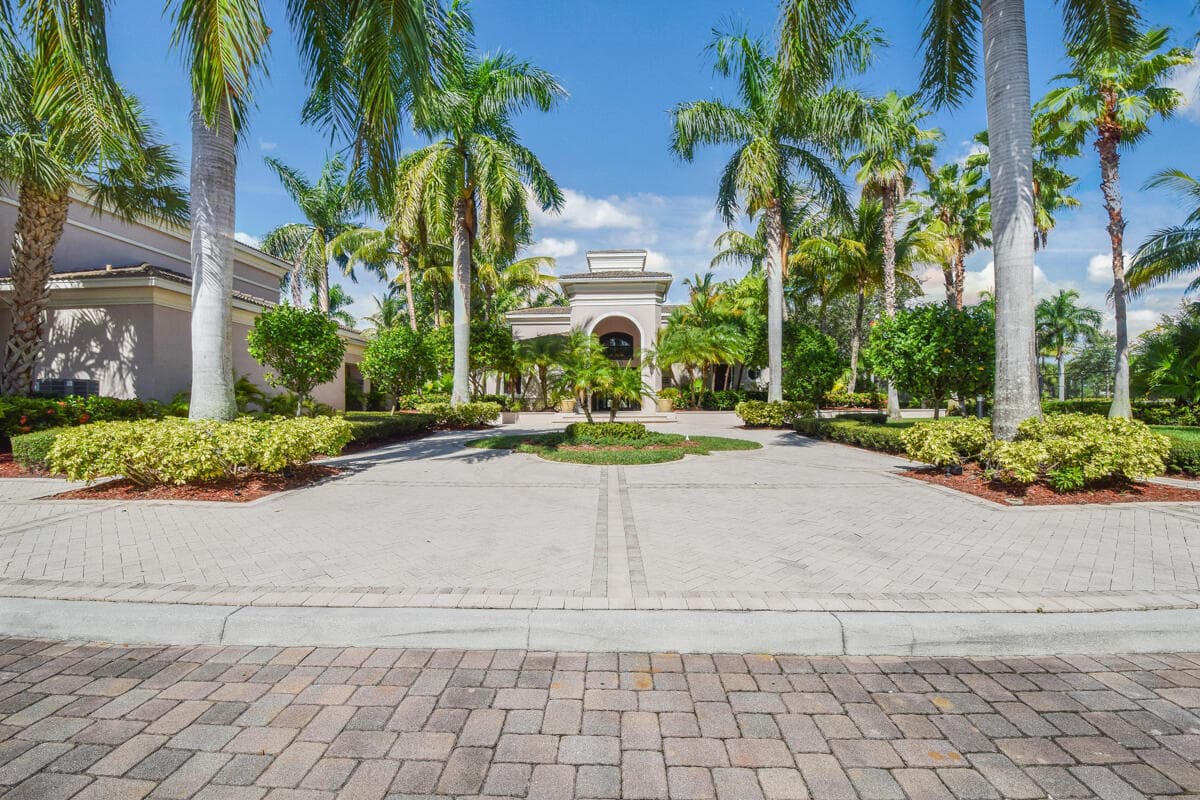 2916 Tuscany Court 104, Palm Beach Gardens, FL 33410 — photo 40 of 46