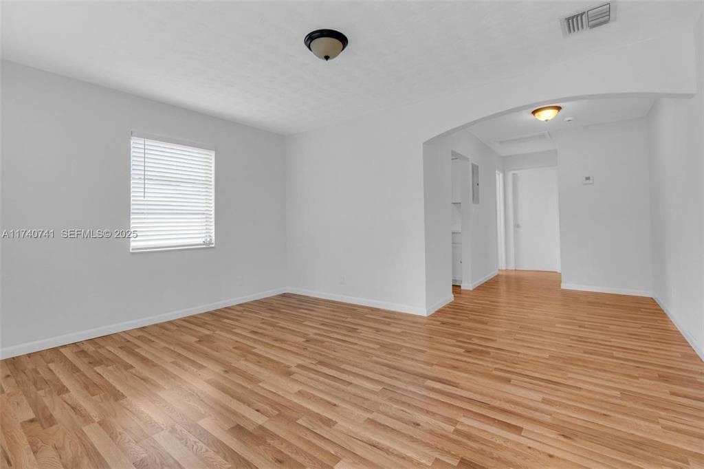 6340 Dawson Street, Hollywood, FL 33023 — photo 8 of 33