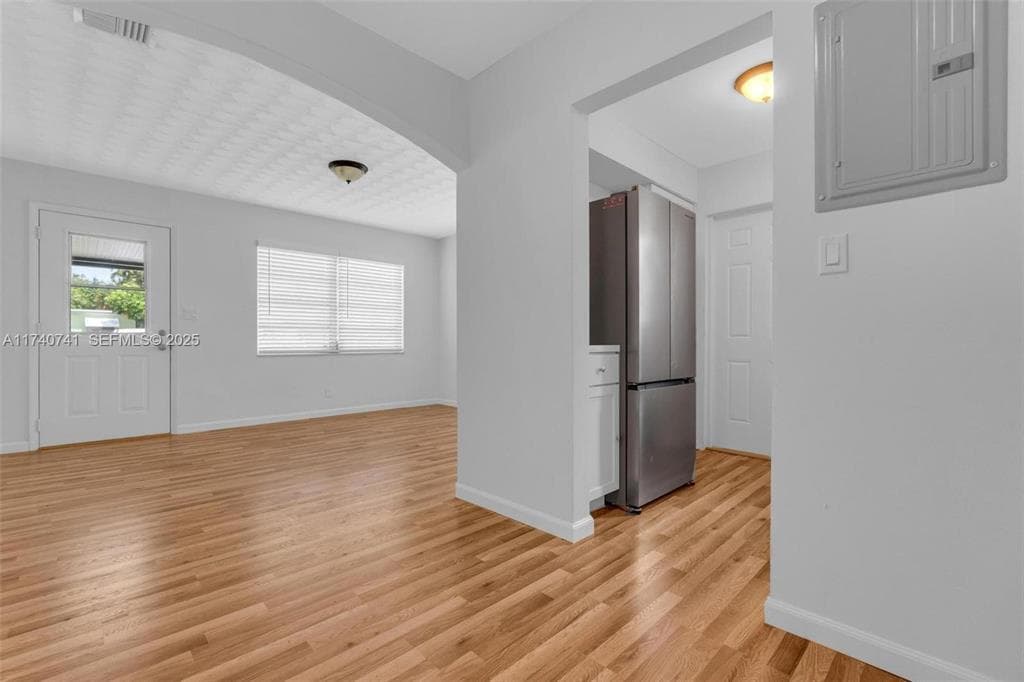 6340 Dawson Street, Hollywood, FL 33023 — photo 9 of 33