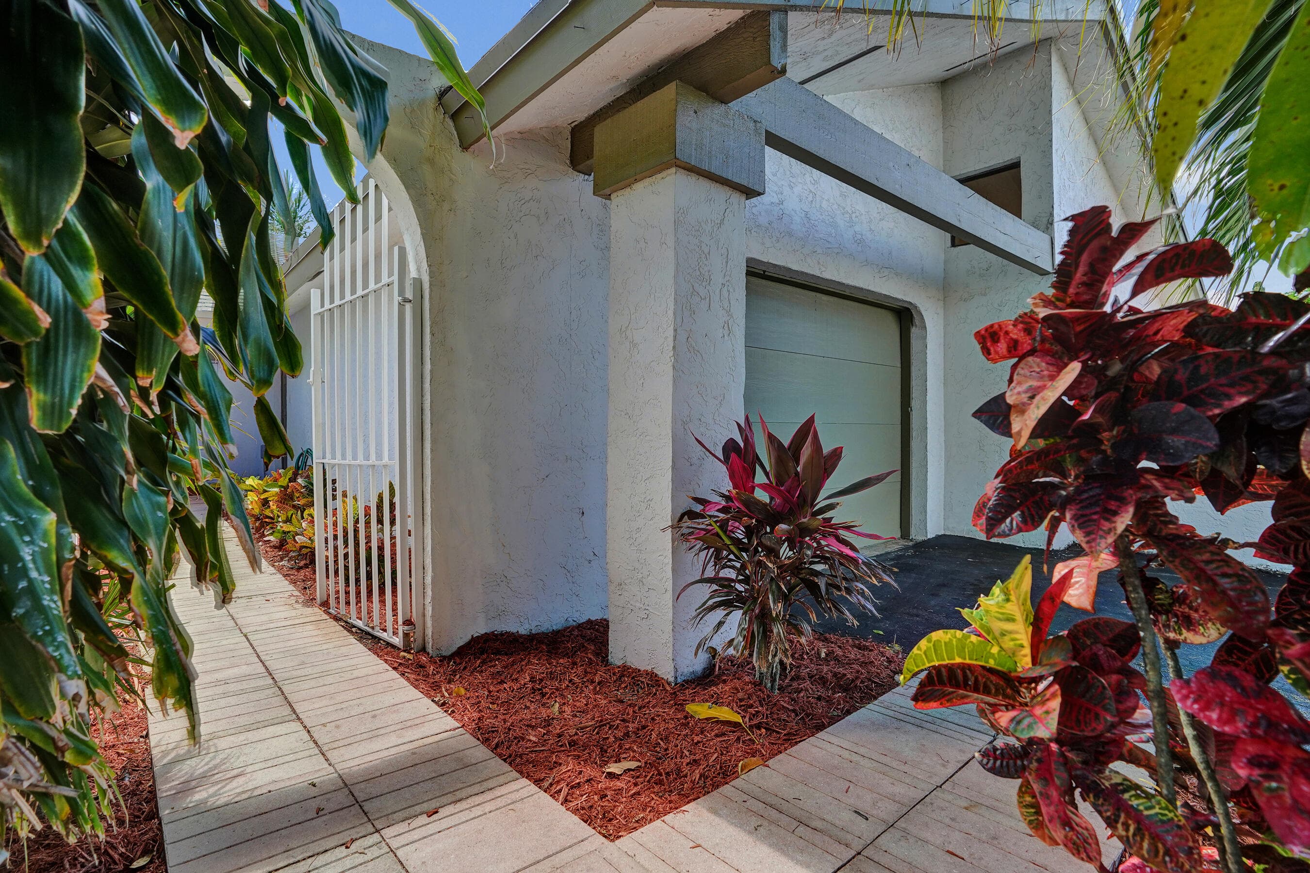 820 NW 21st Way 820, Delray Beach, FL 33445 — photo 2 of 52
