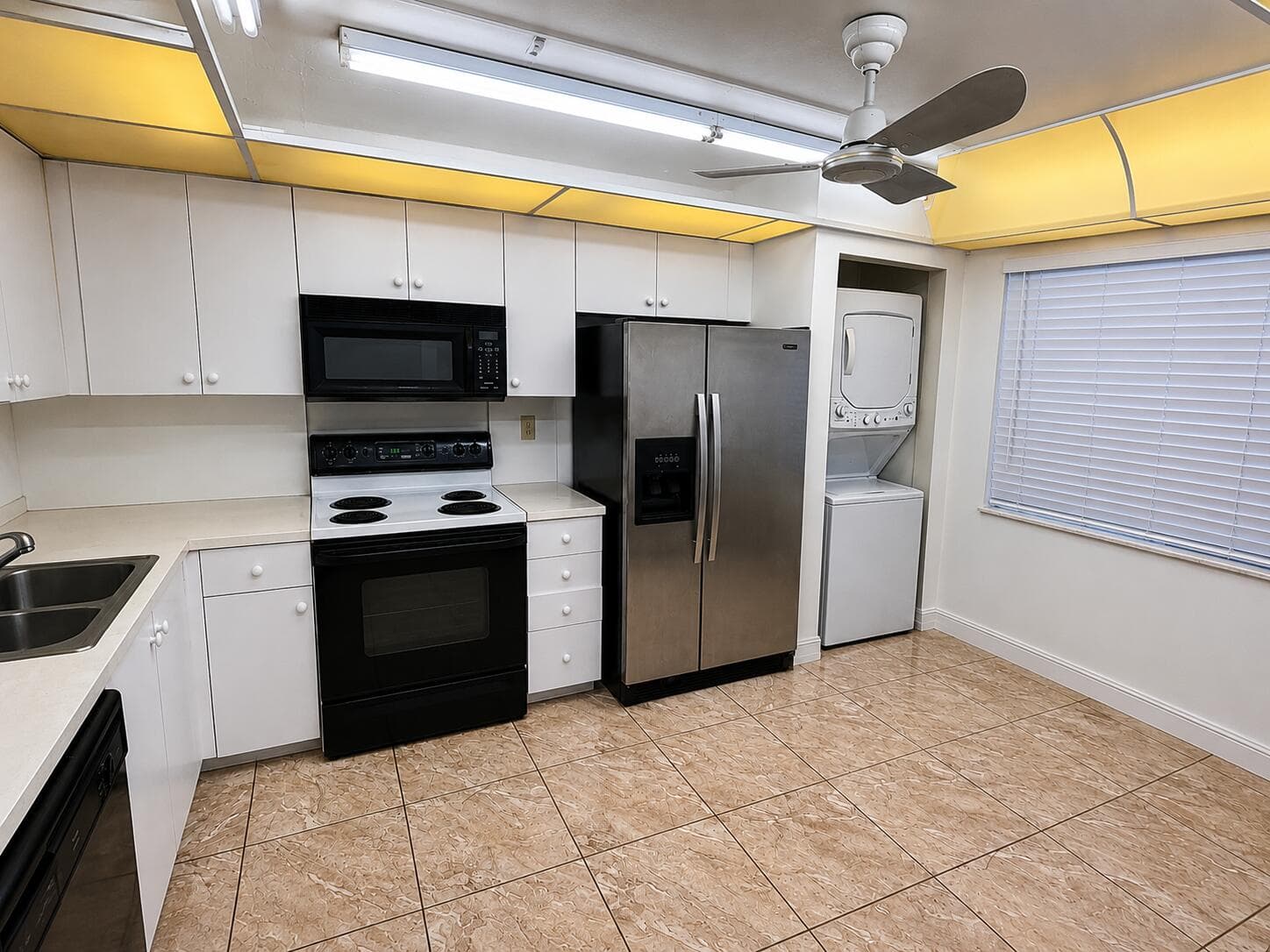 1000 Colony Point Circle 315, Pembroke Pines, FL 33026 — photo 2 of 11