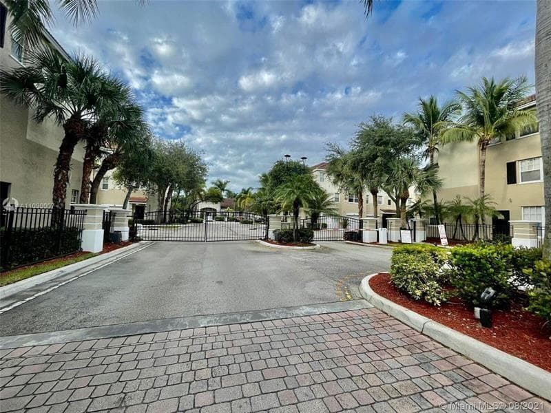 6020 W Sample Road 105, Coral Springs, FL 33063 — photo 32 of 50