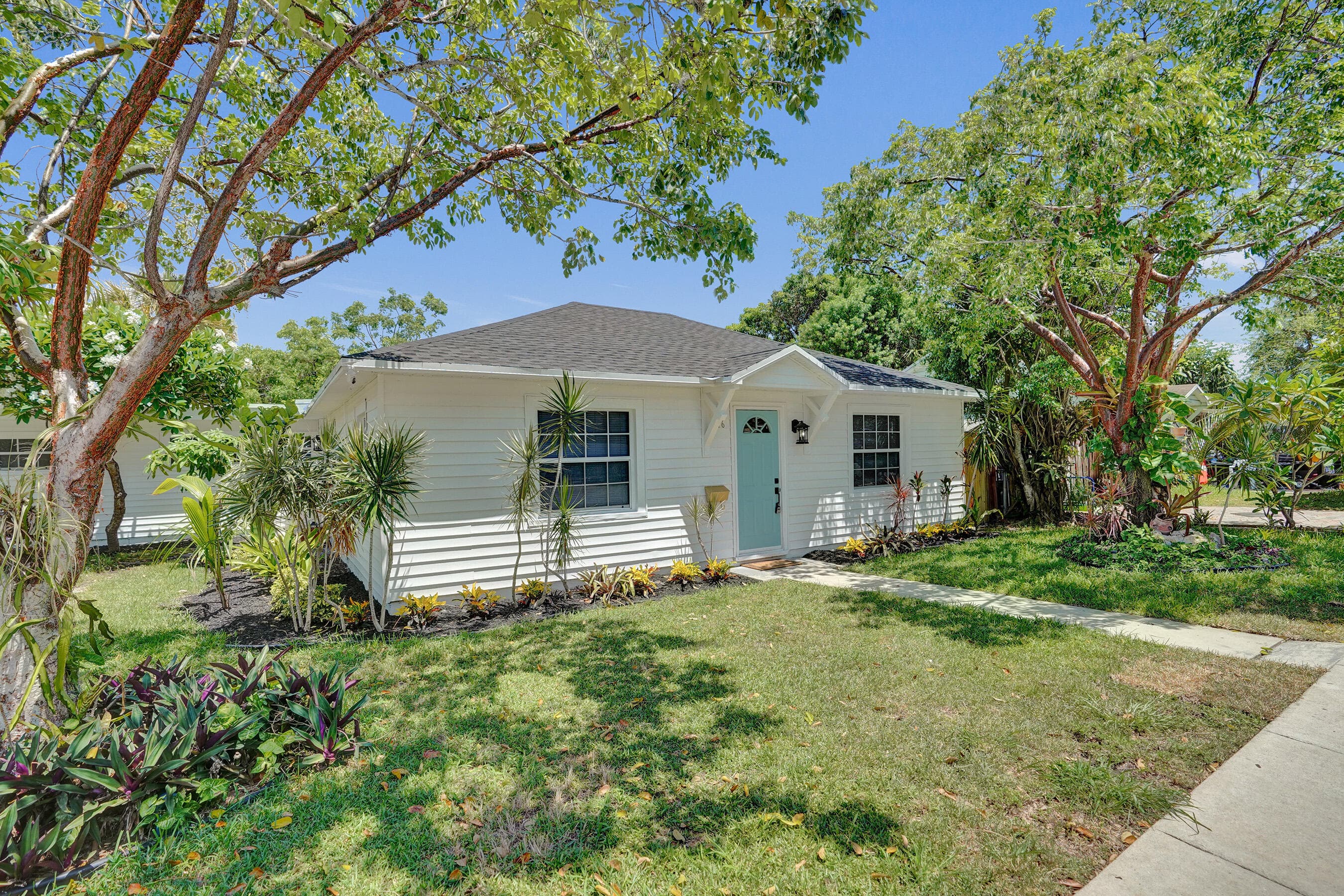 716 S Pine Street, Lake Worth Beach, FL 33460 — photo 8 of 49