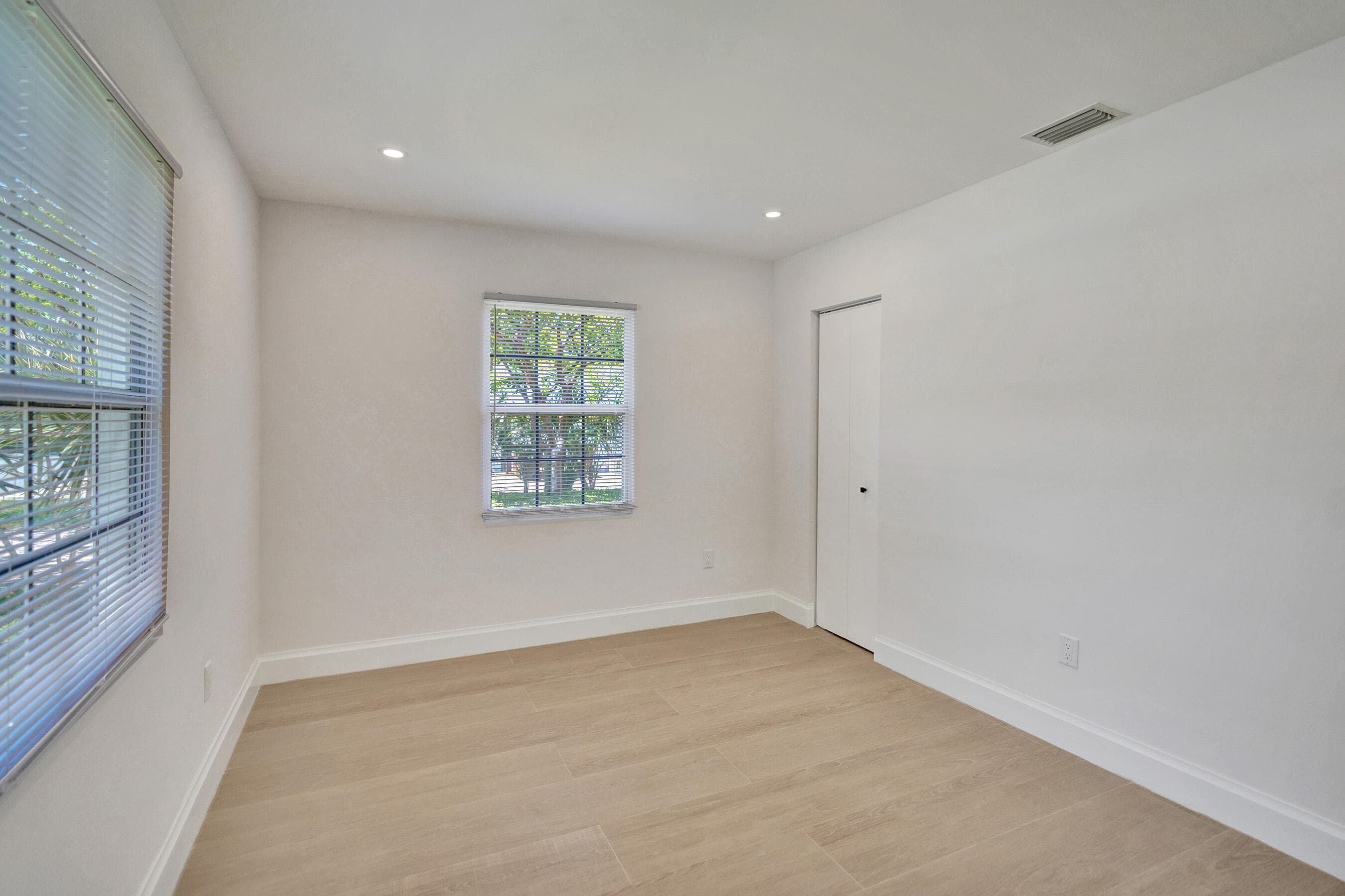 716 S Pine Street, Lake Worth Beach, FL 33460 — photo 29 of 49