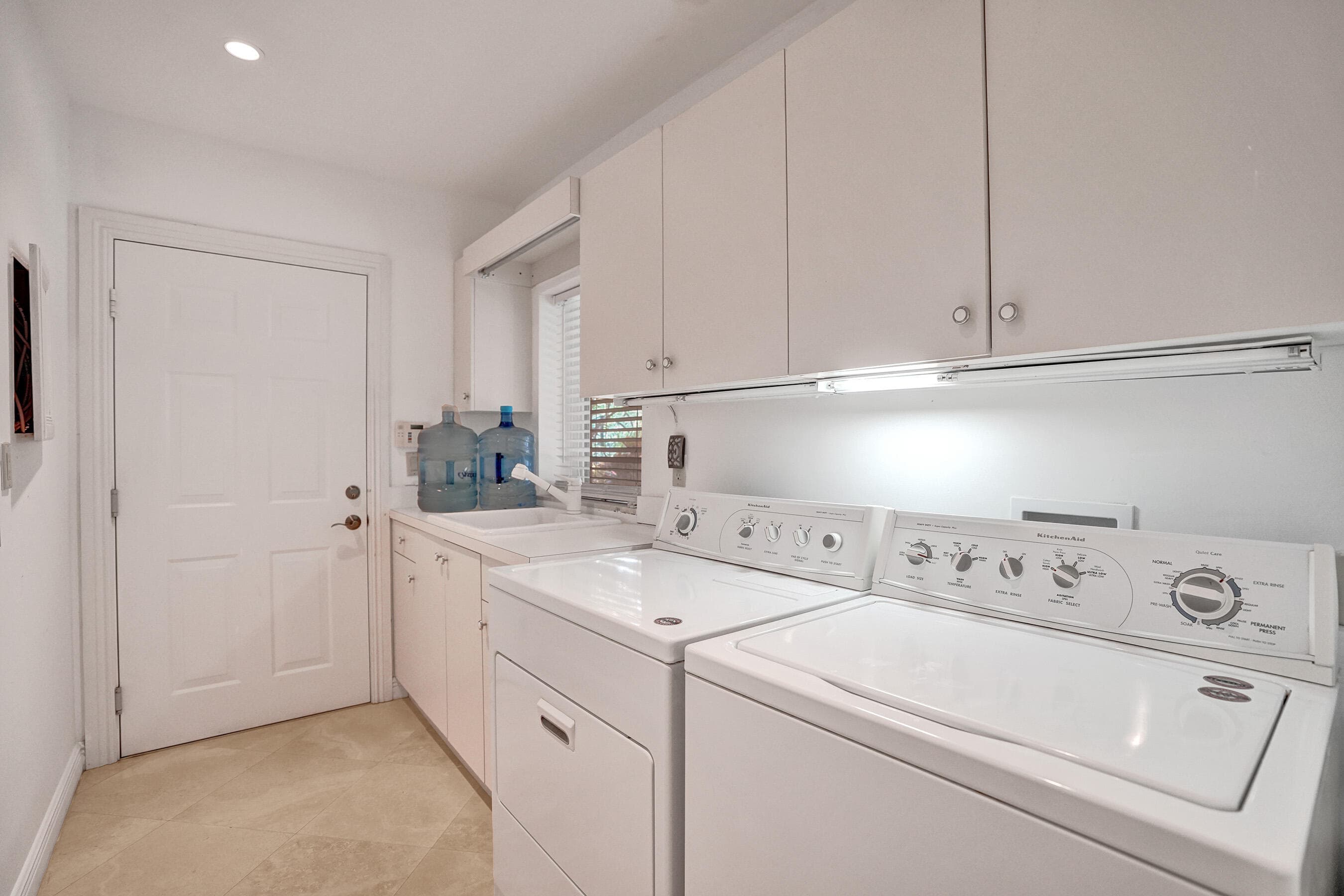 449 Isle Of Palms Drive, Fort Lauderdale, FL 33301 — photo 28 of 42