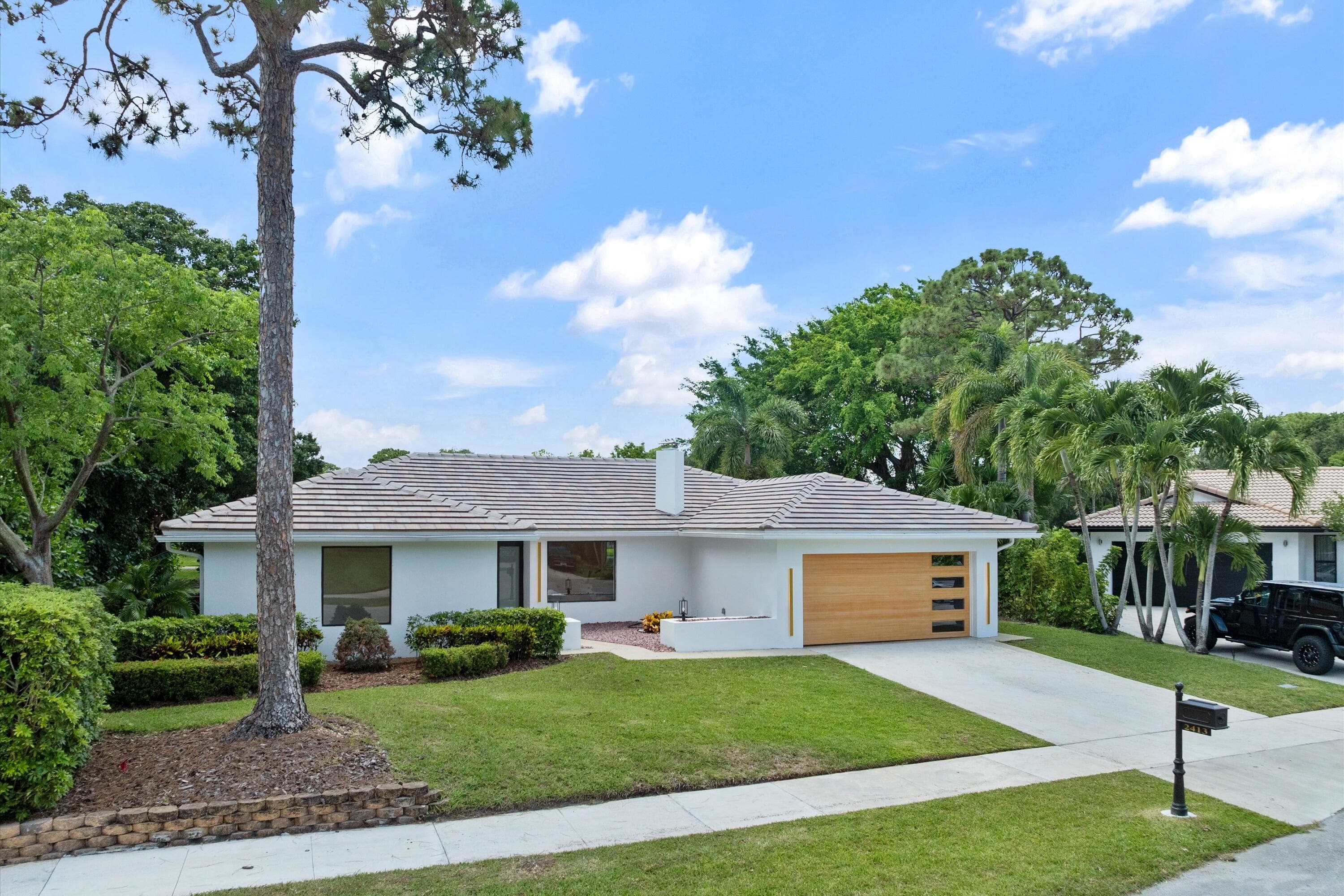 2413 NW 26th Street, Boca Raton, FL 33431 — photo 6 of 76