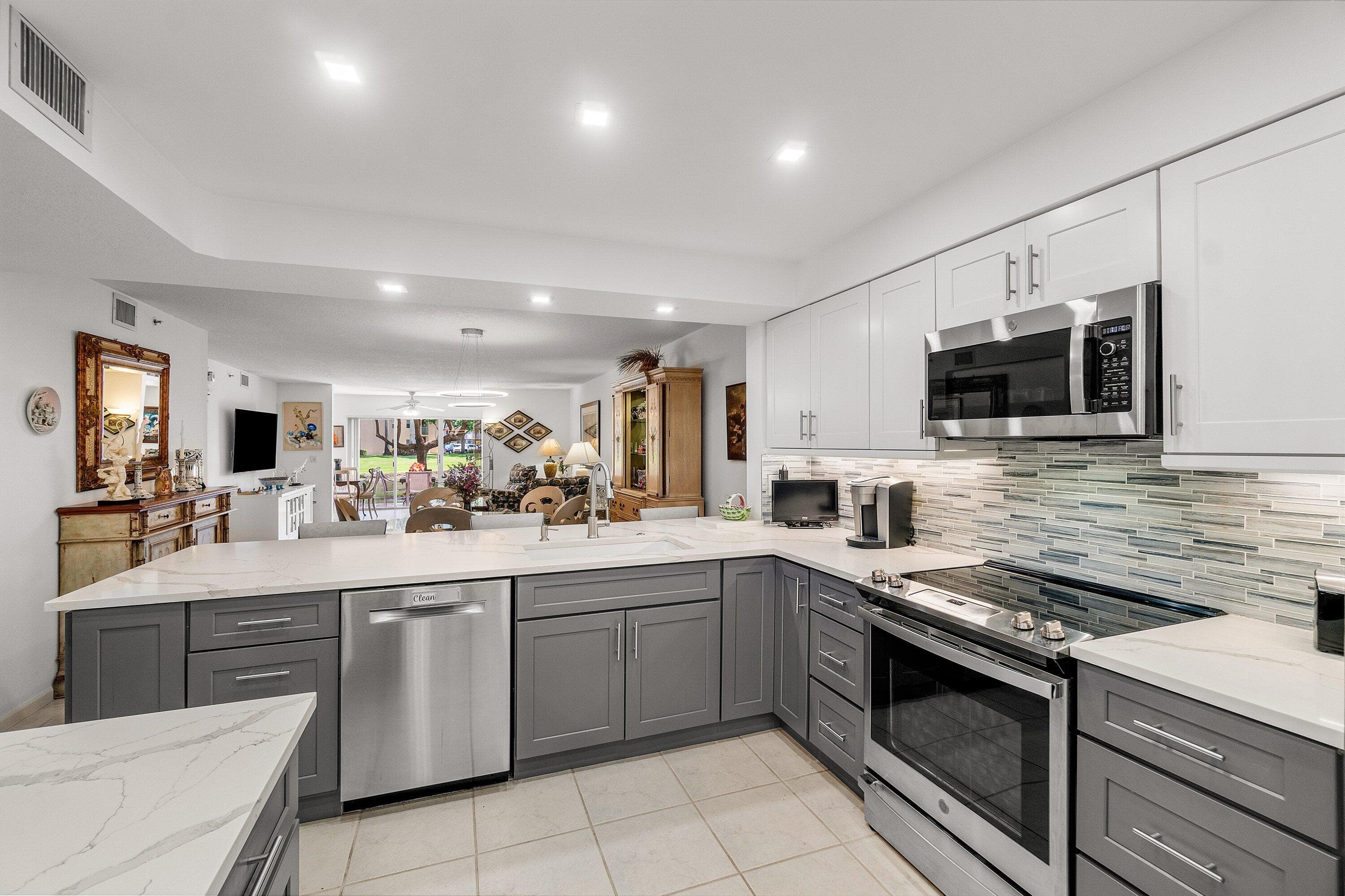 12560 Majesty Circle 104, Boynton Beach, FL 33437 — photo 3 of 73