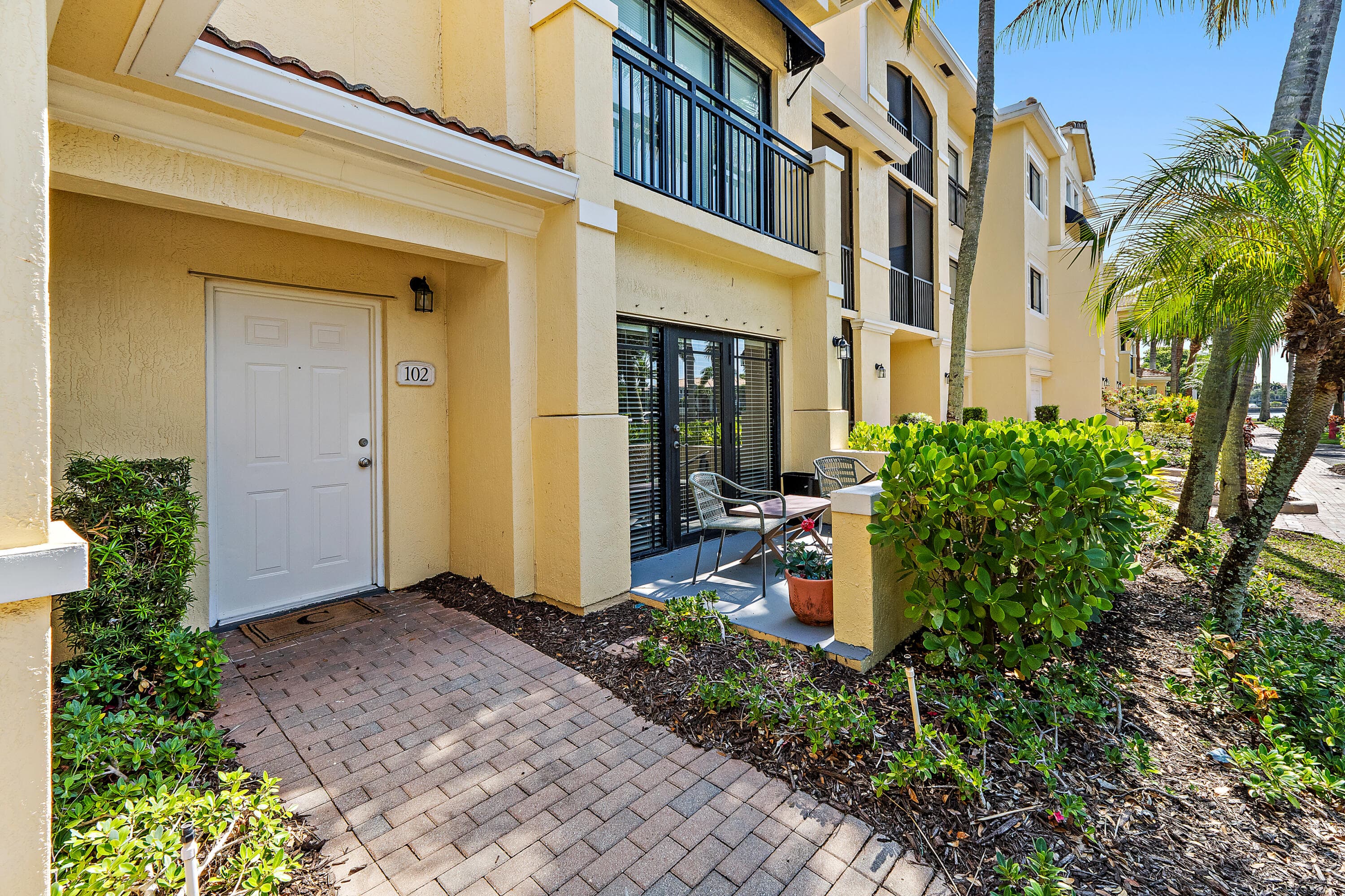 2915 Tuscany Court 102, Palm Beach Gardens, FL 33410 — photo 4 of 47
