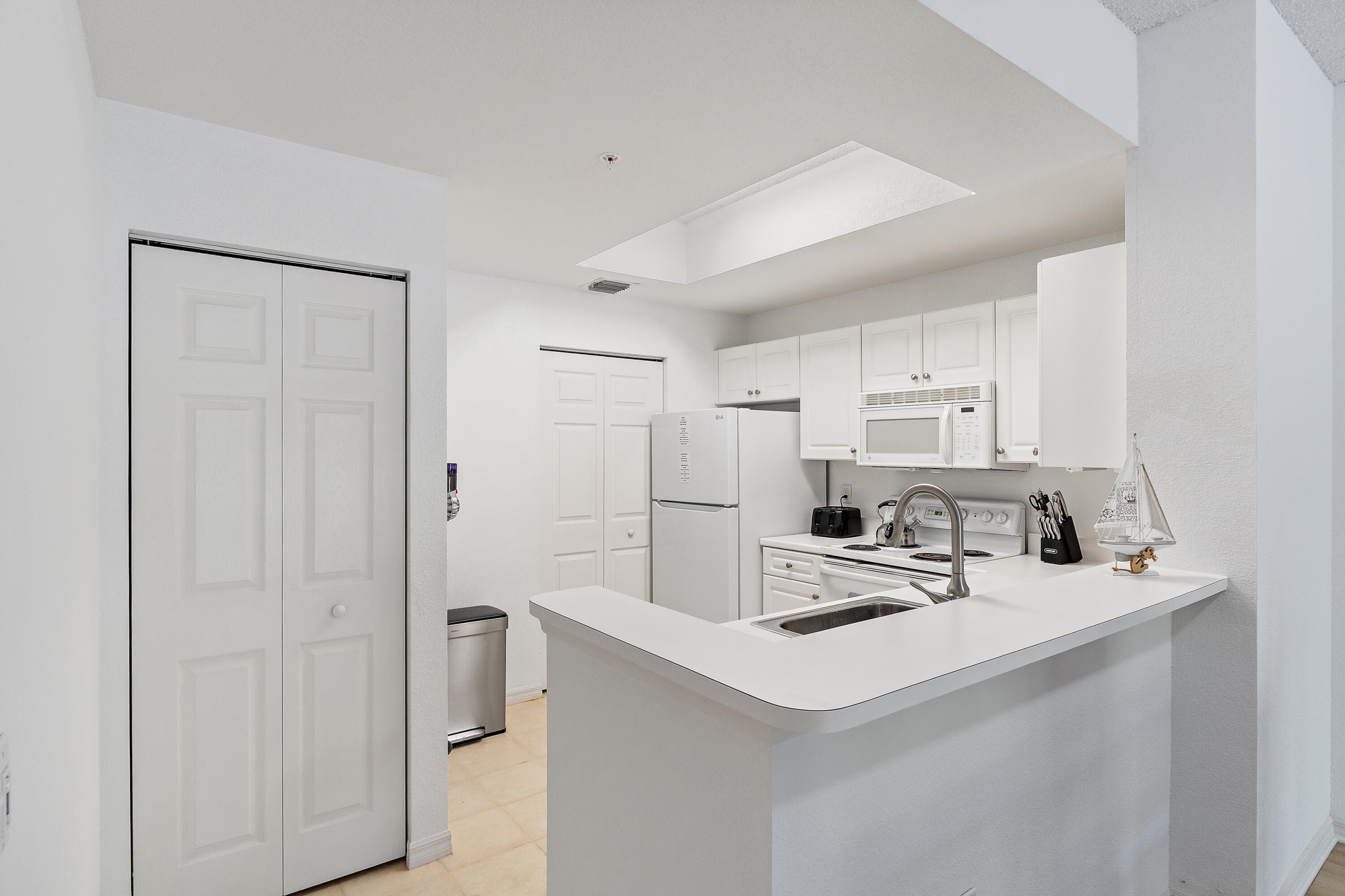 2915 Tuscany Court 102, Palm Beach Gardens, FL 33410 — photo 16 of 47