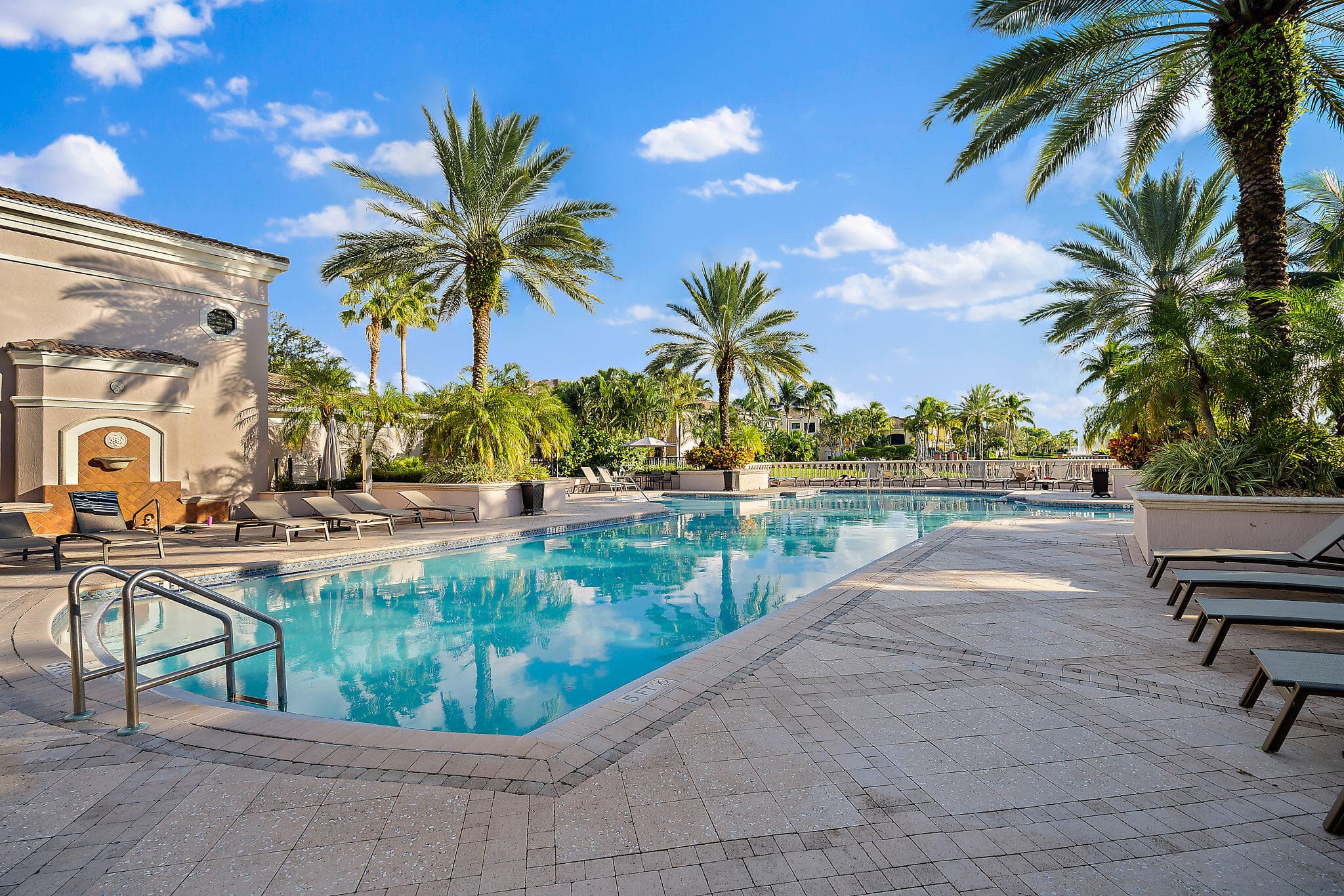 2915 Tuscany Court 102, Palm Beach Gardens, FL 33410 — photo 37 of 47