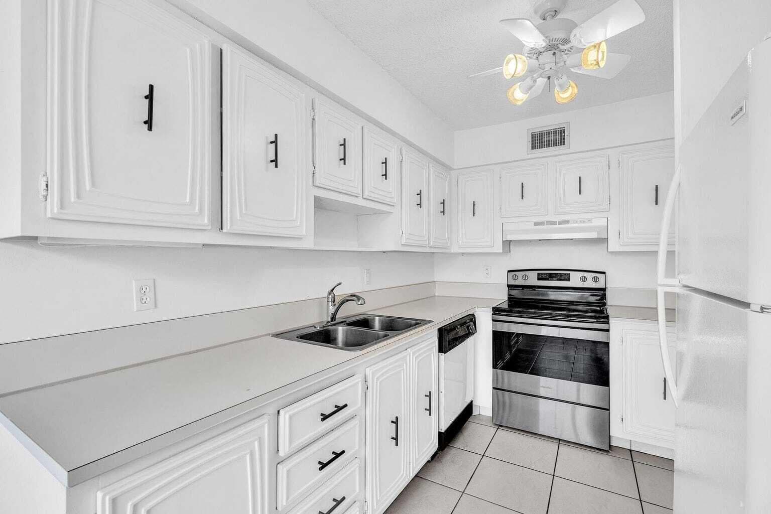13721 Flora Place D, Delray Beach, FL 33484 — photo 23 of 43
