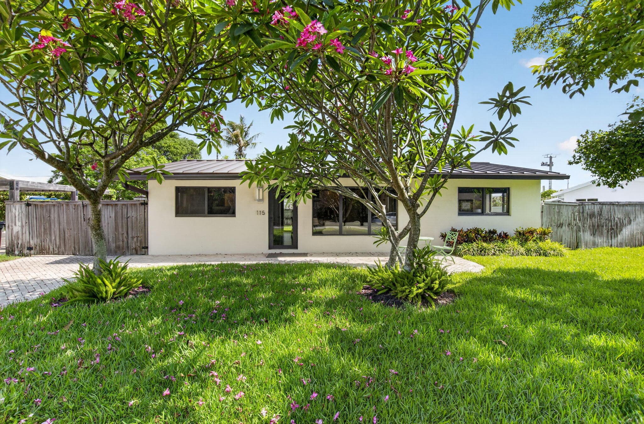 115 NW 7th Street, Boca Raton, FL 33432 — photo 4 of 58