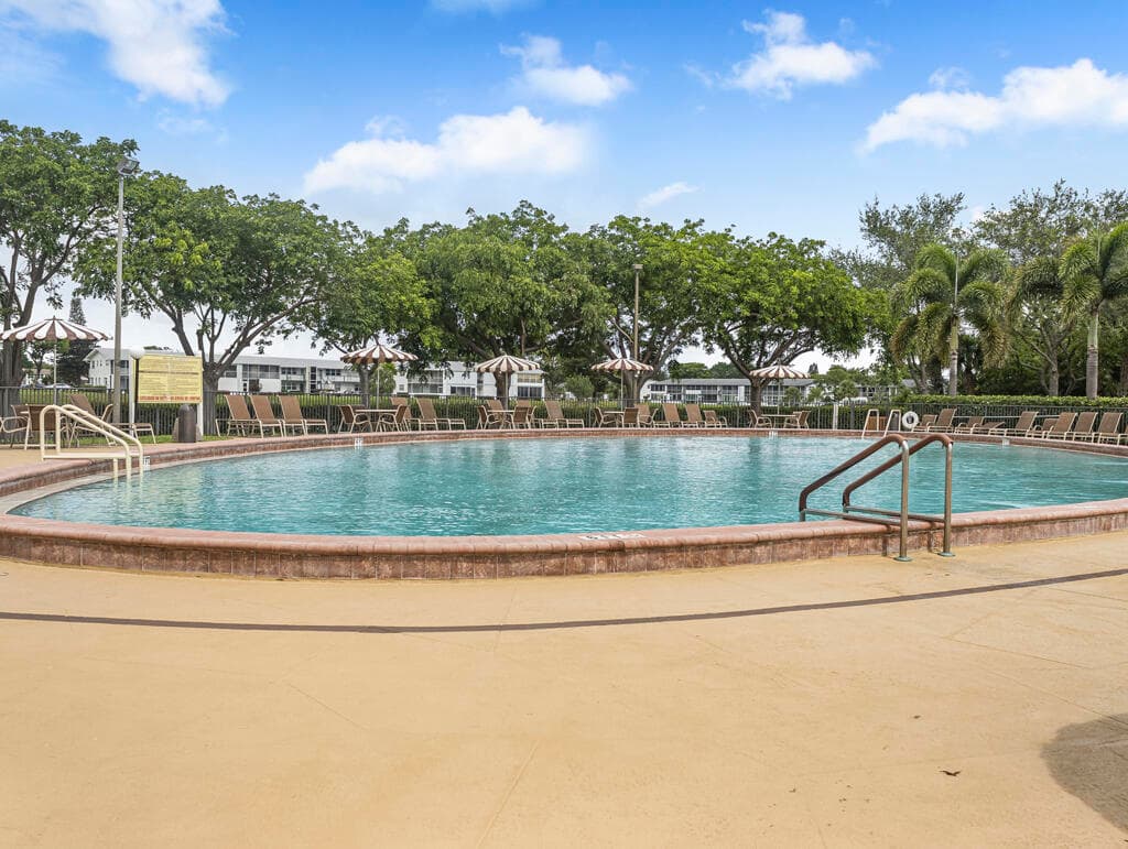 362 Northampton R 362, West Palm Beach, FL 33417 — photo 34 of 42