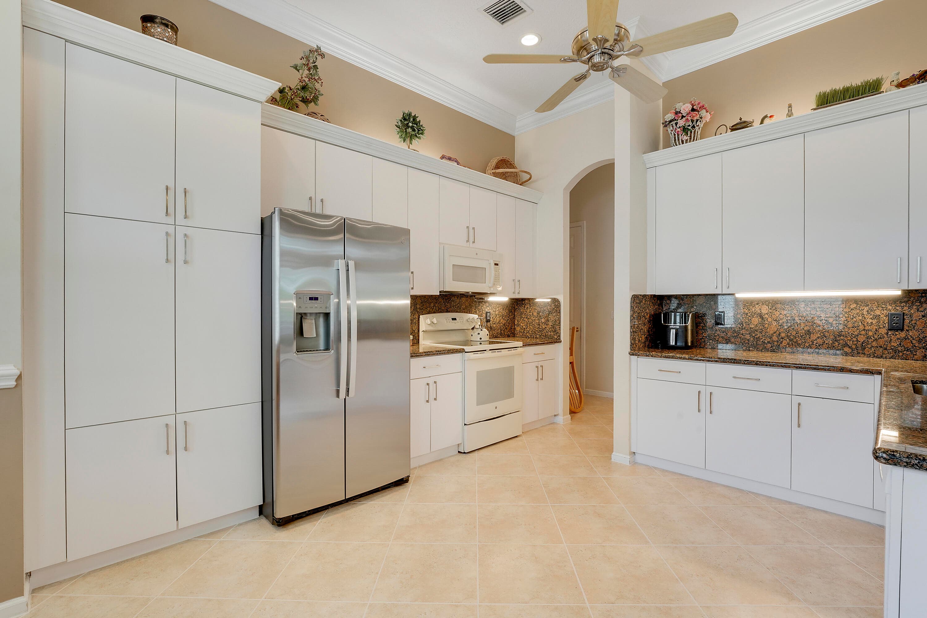 6554 Pavone Street, Lake Worth, FL 33467 — photo 10 of 60