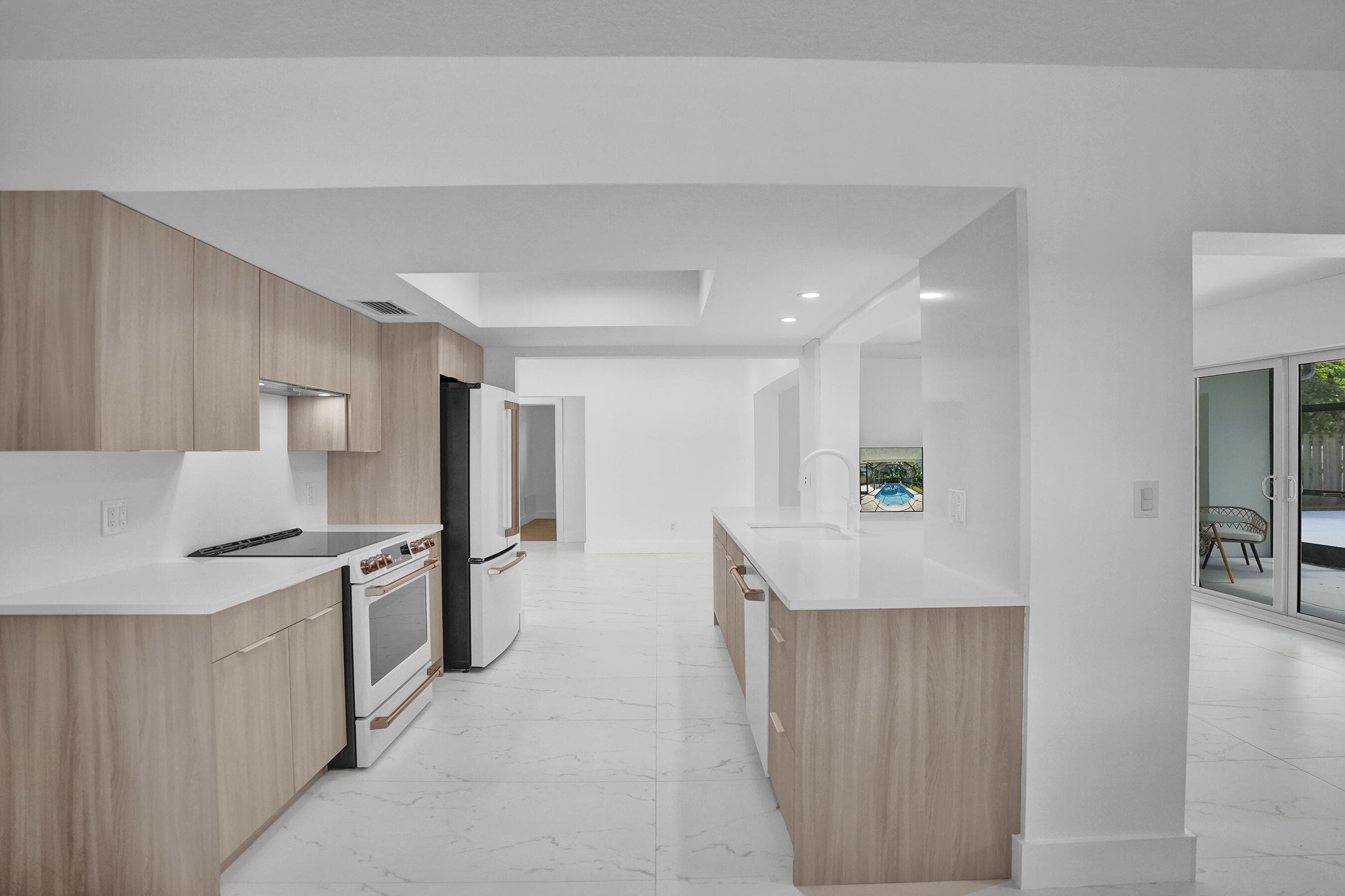 2030 N 54th Avenue, Hollywood, FL 33021 — photo 3 of 57