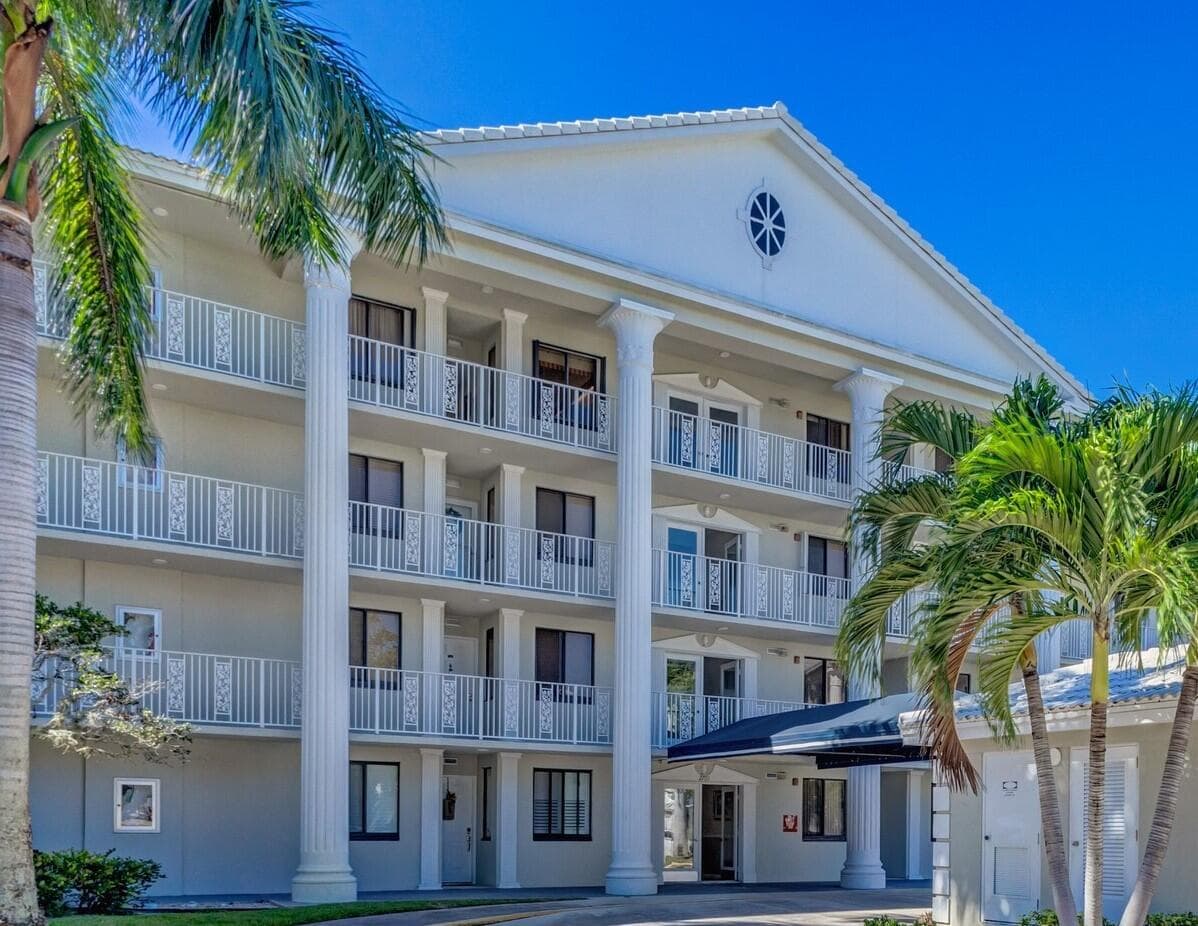 2701 Village Boulevard 12-206, West Palm Beach, FL 33409 — photo 1 of 21