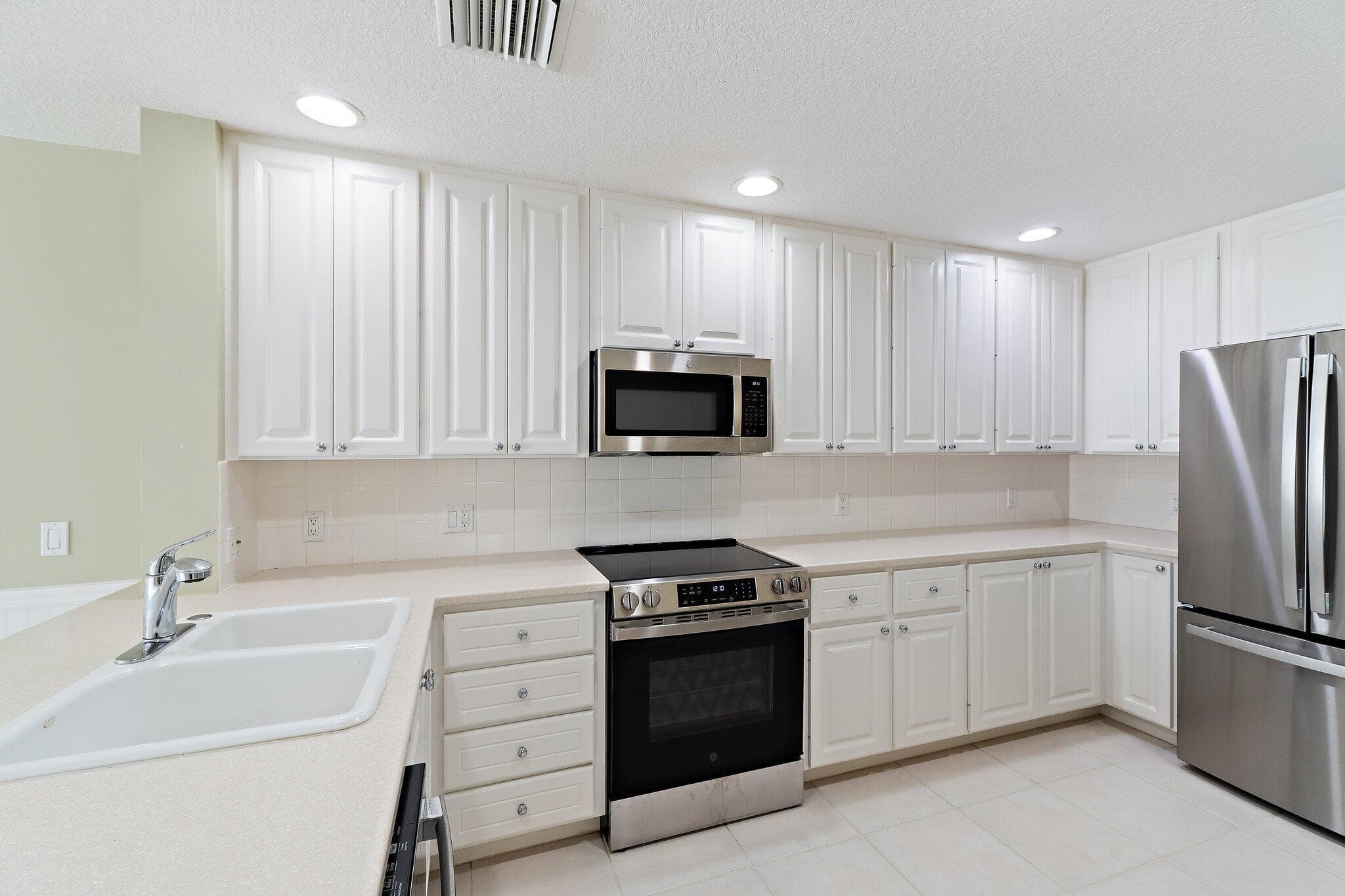 4526 Illicium Drive, Palm Beach Gardens, FL 33418 — photo 11 of 50