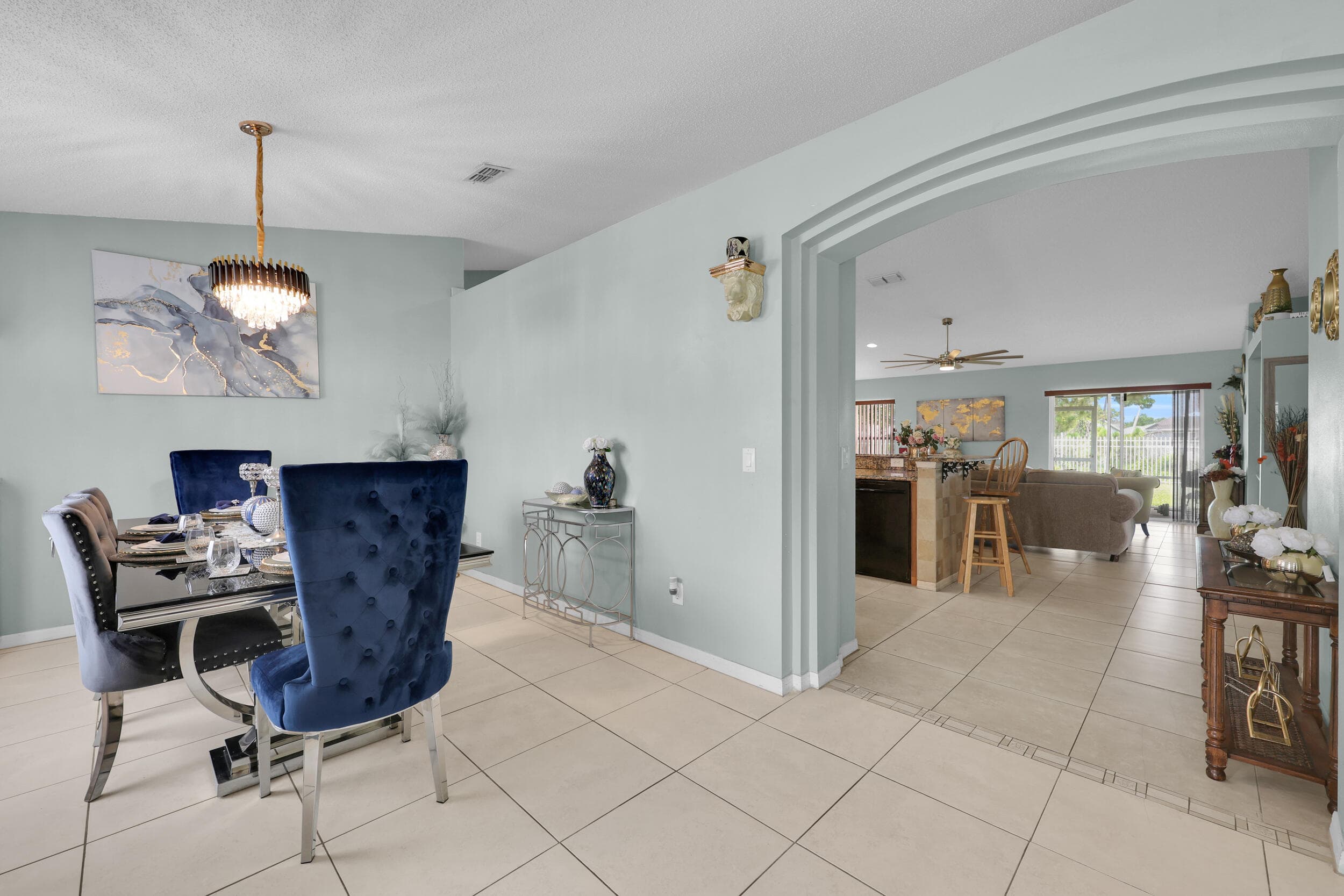 663 NW North Macedo Boulevard, Port St. Lucie, FL 34983 — photo 4 of 35