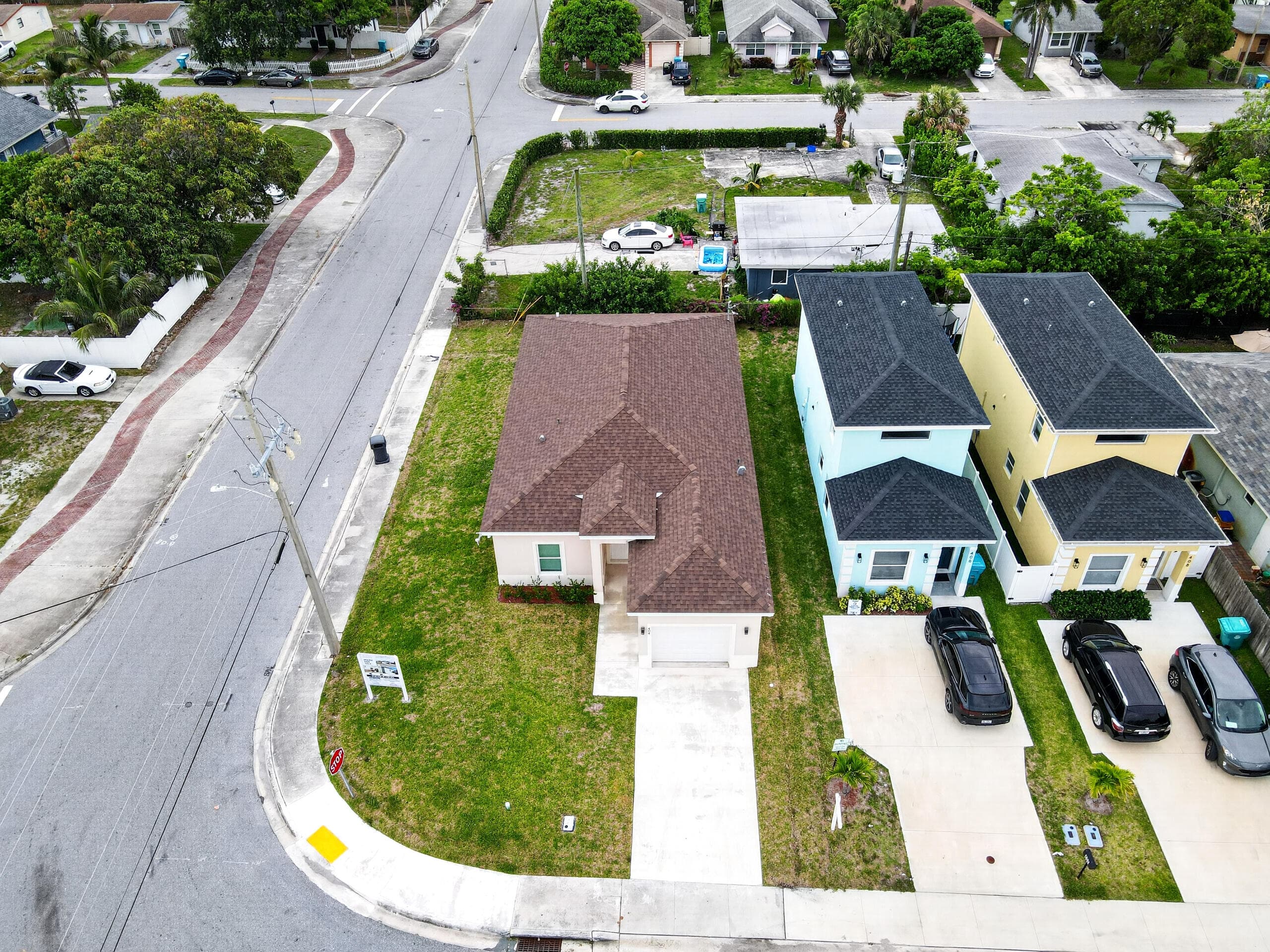 402 NW 12th Avenue, Boynton Beach, FL 33435 — photo 5 of 24