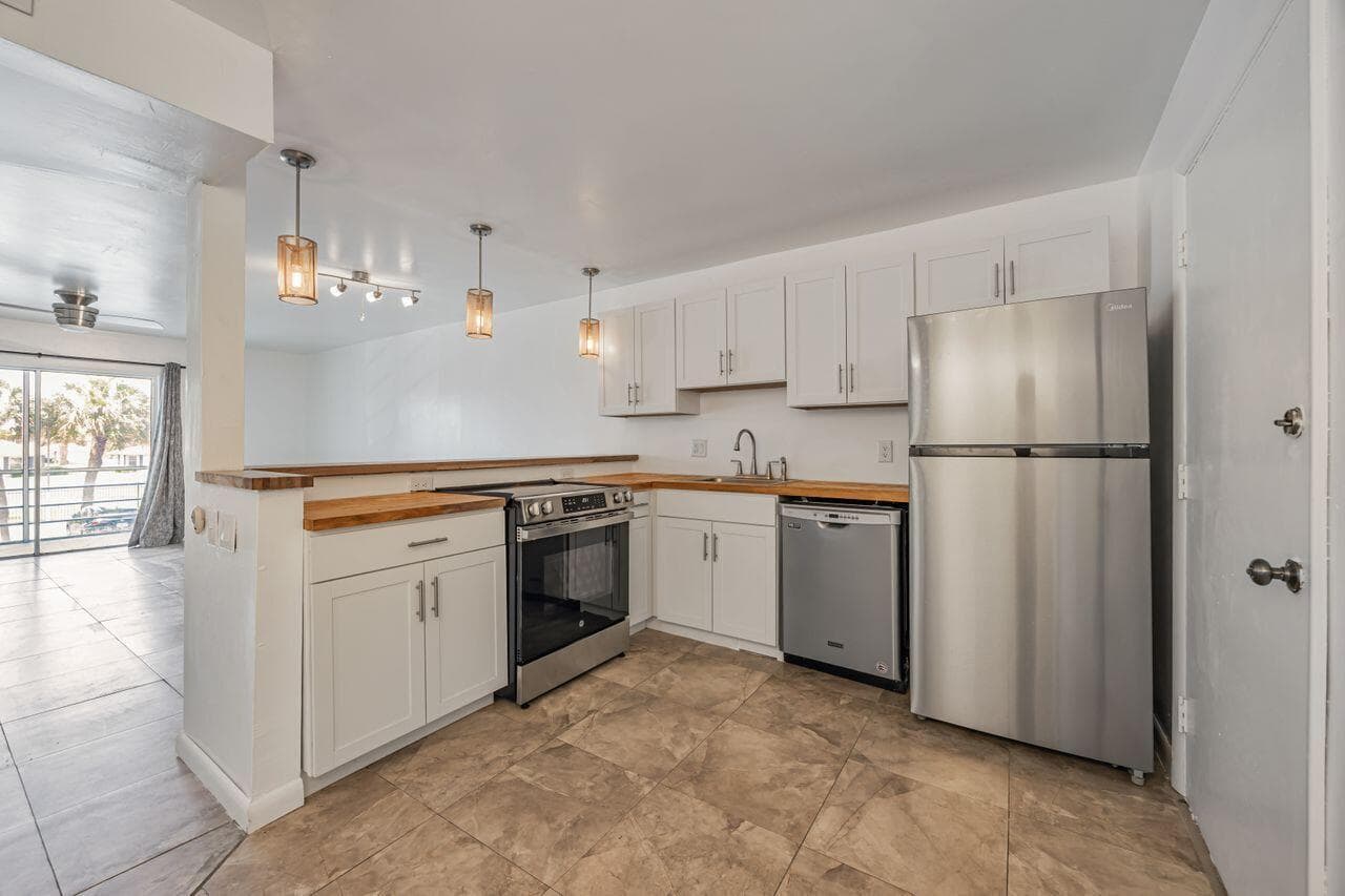 22605 SW 66th Avenue 206, Boca Raton, FL 33428 — photo 1 of 22