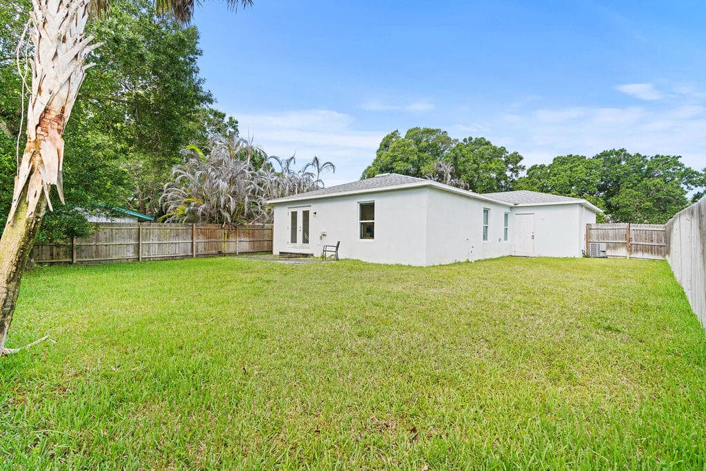 1022 41st Avenue, Vero Beach, FL 32960 — photo 17 of 18