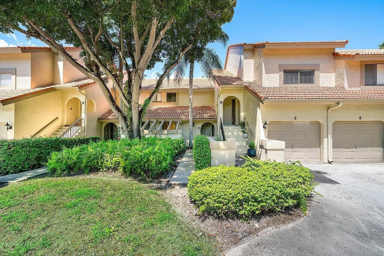 5520 Coach House Circle G, Boca Raton, FL 33486 — photo 1 of 41